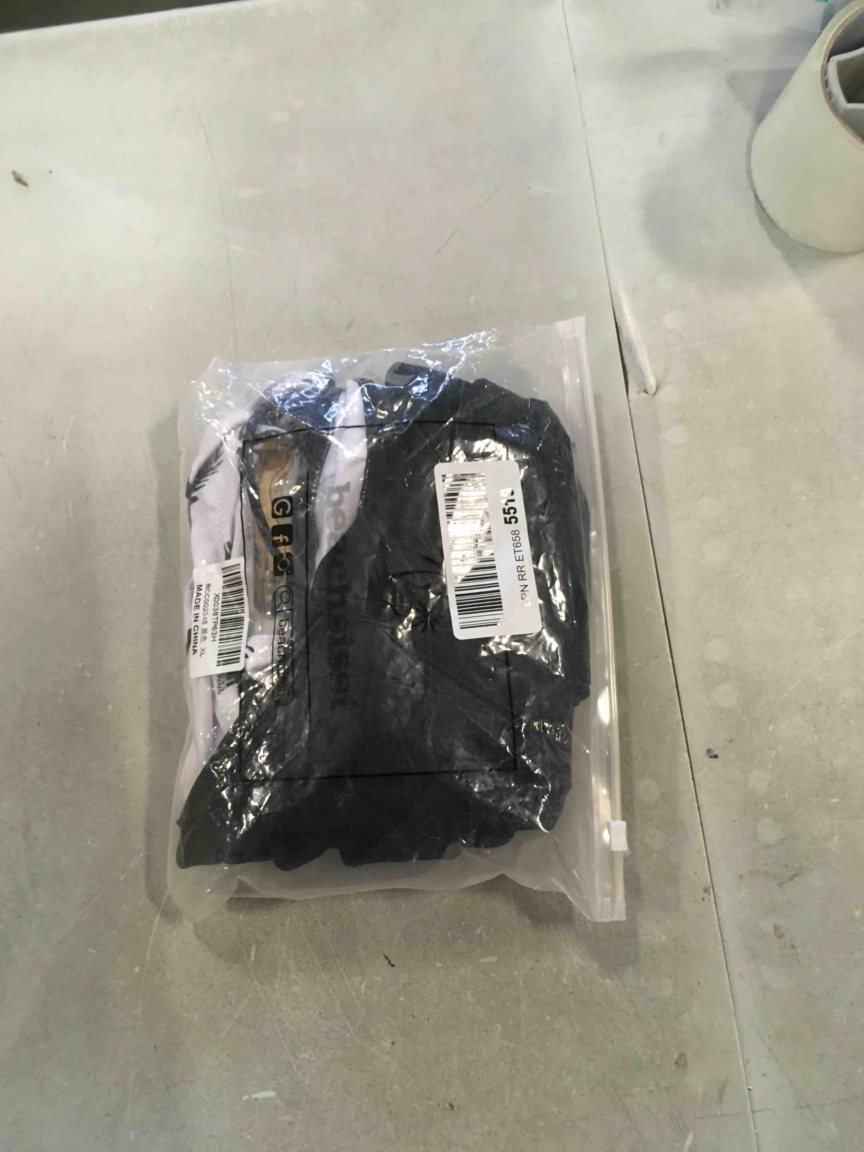 https://s3.amazonaws.com/lotting-images-prod/bidfta/RED6055733_1712605355482.jpeg