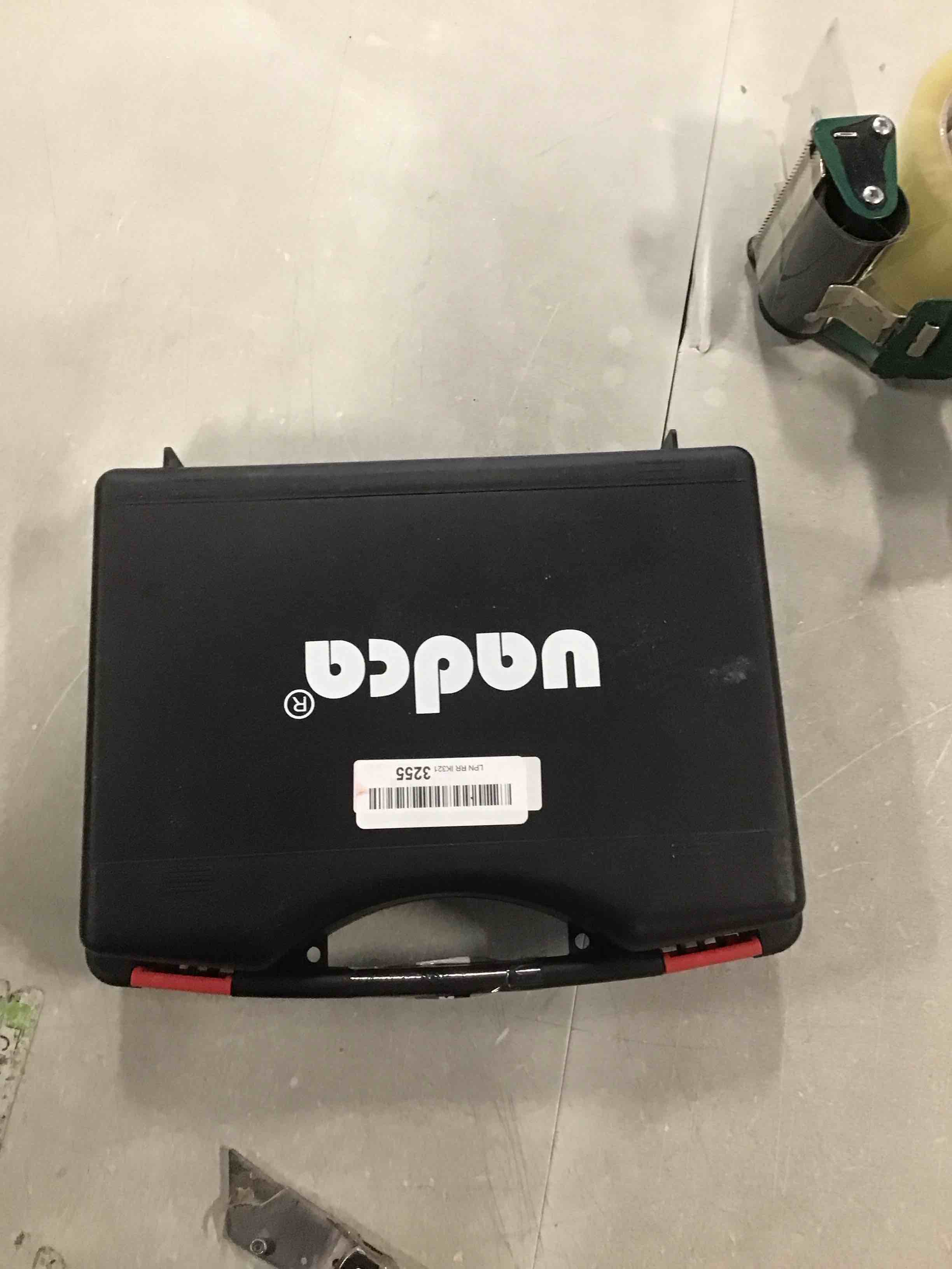 https://s3.amazonaws.com/lotting-images-prod/bidfta/RED6055839_1712669597918.jpeg