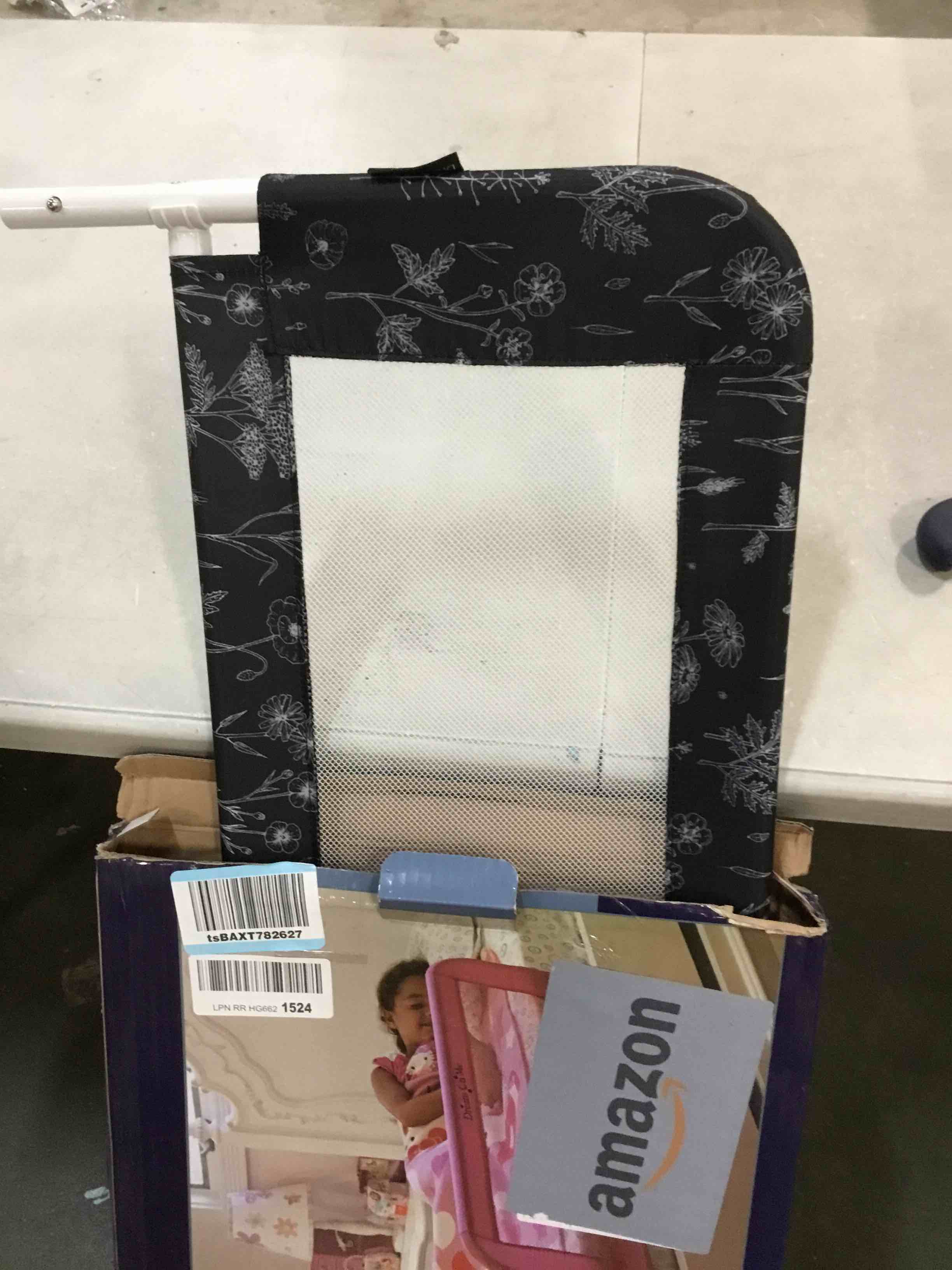 https://s3.amazonaws.com/lotting-images-prod/bidfta/RED6055945_1710764721859.jpeg