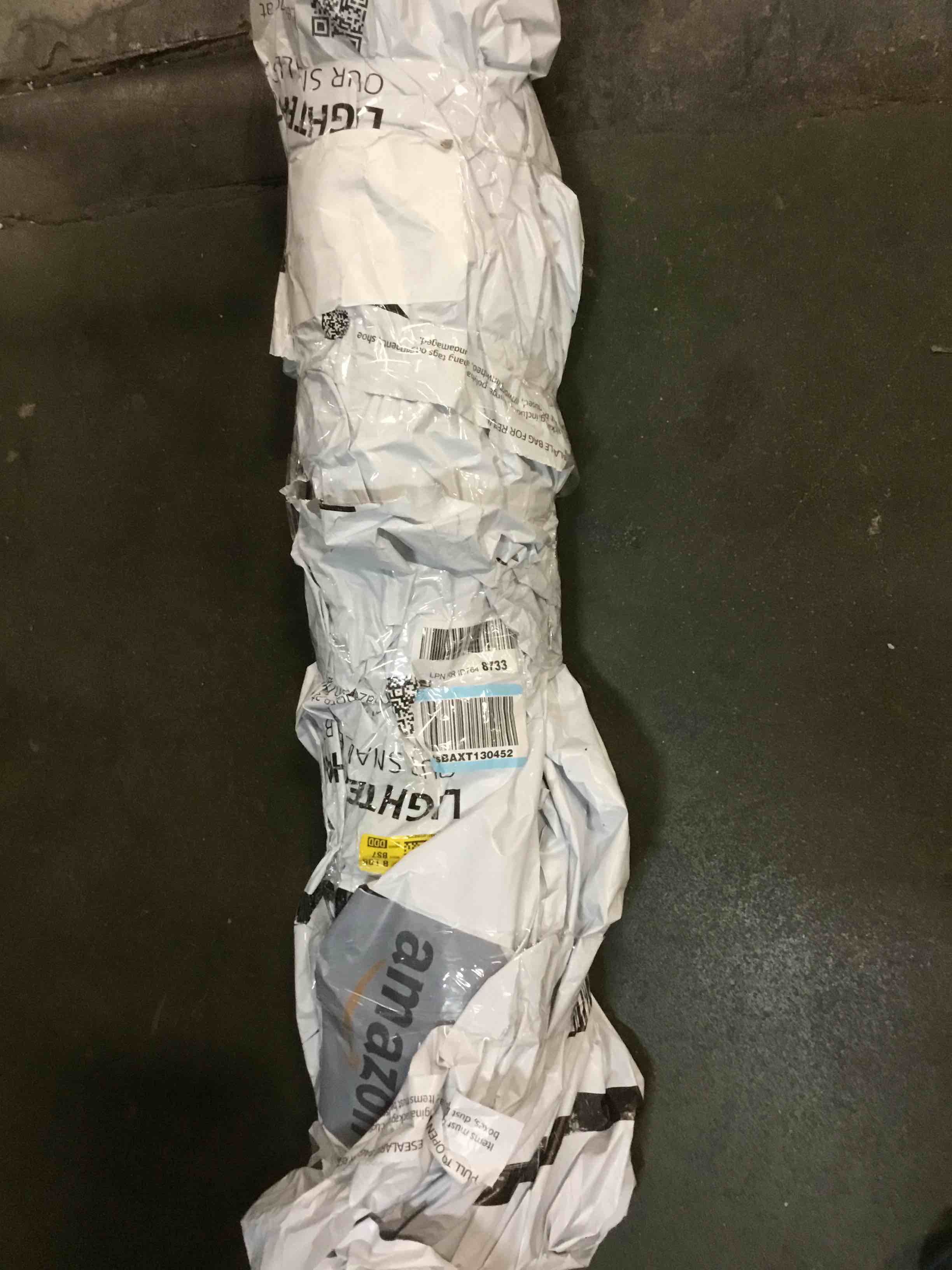 https://s3.amazonaws.com/lotting-images-prod/bidfta/RED6055948_1710766404805.jpeg