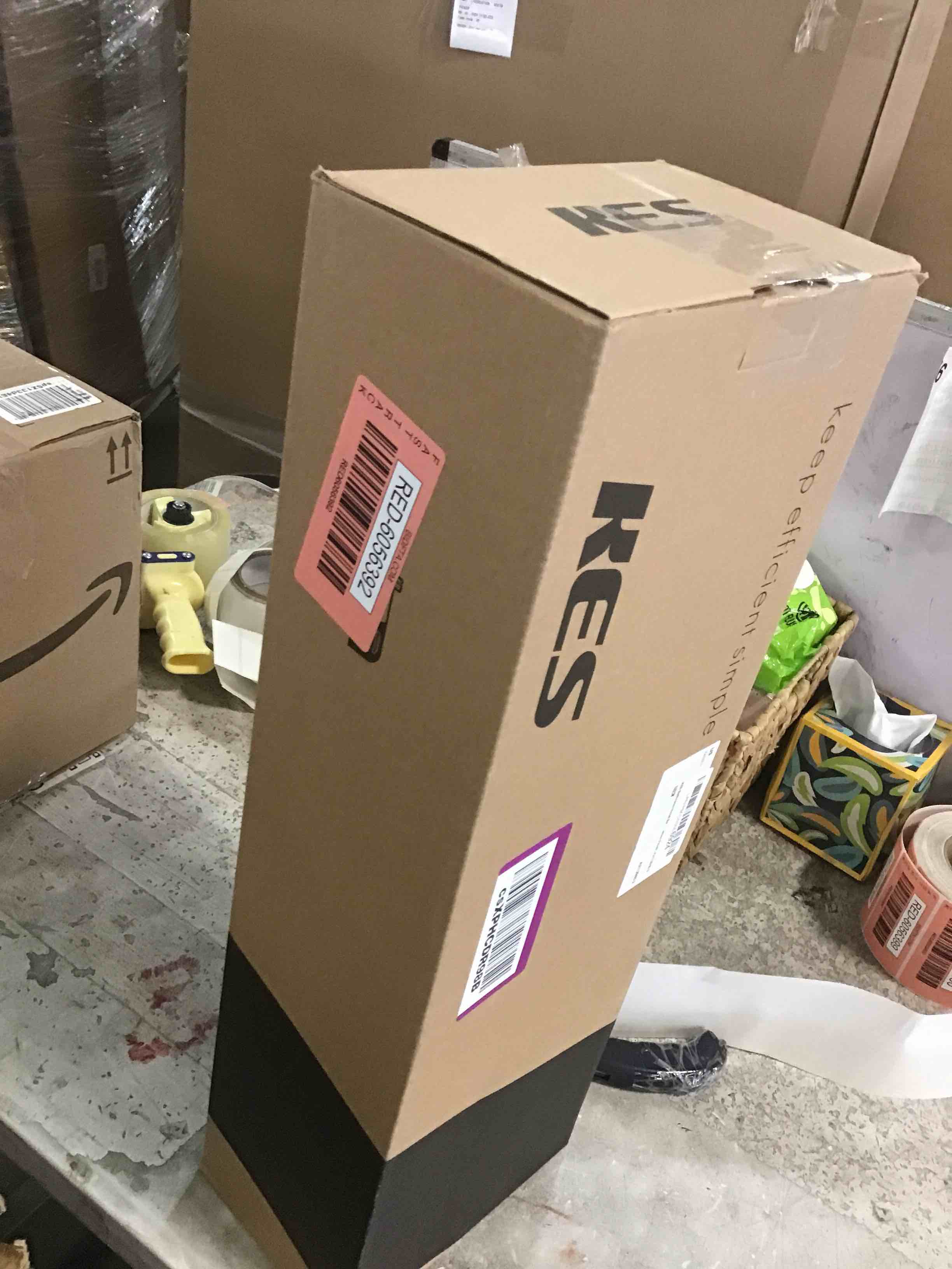 https://s3.amazonaws.com/lotting-images-prod/bidfta/RED6056392_1711390886049.jpeg