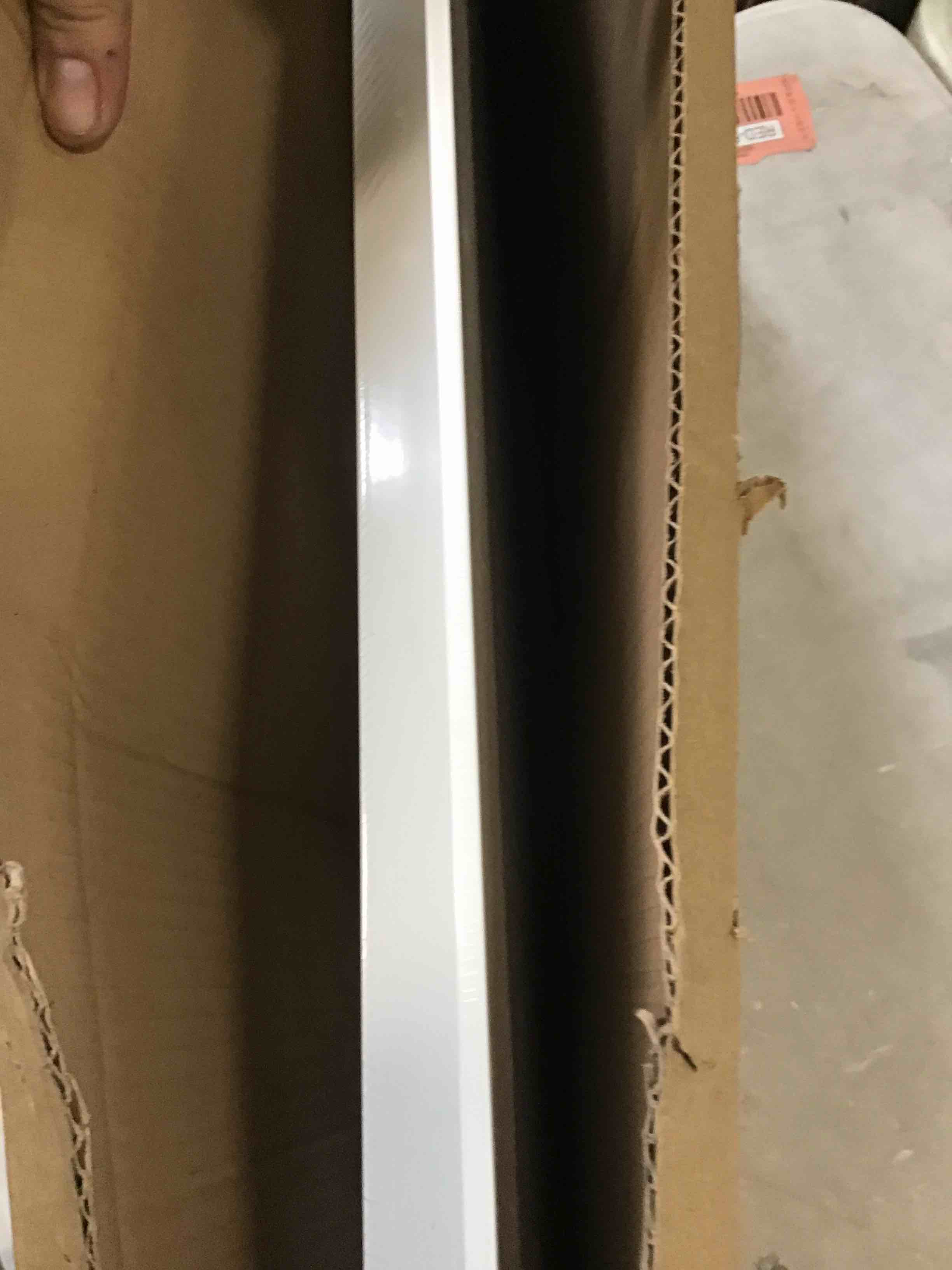 https://s3.amazonaws.com/lotting-images-prod/bidfta/RED6057282_1711743426237.jpeg