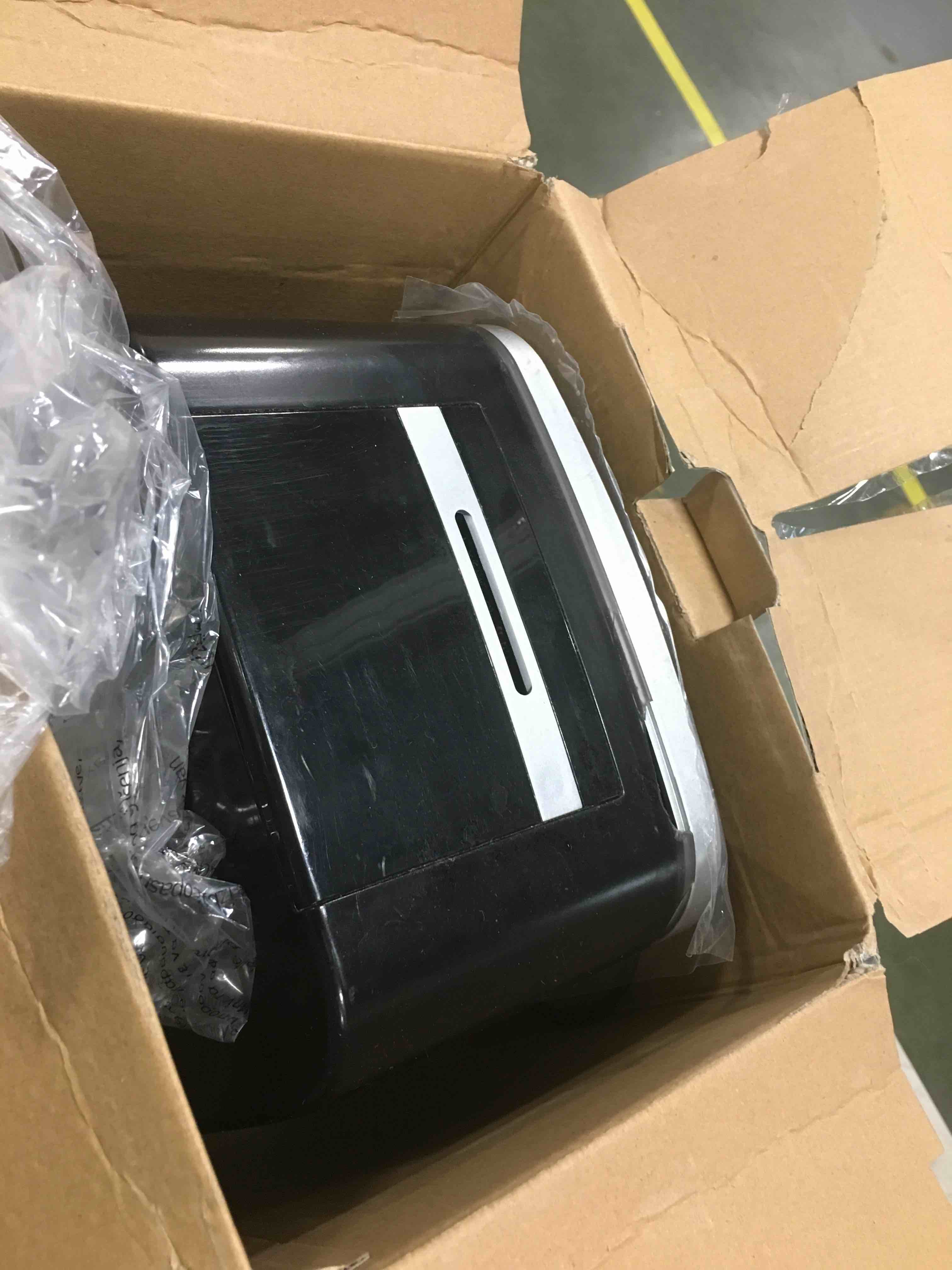 https://s3.amazonaws.com/lotting-images-prod/bidfta/RED6058049_1711624768647.jpeg