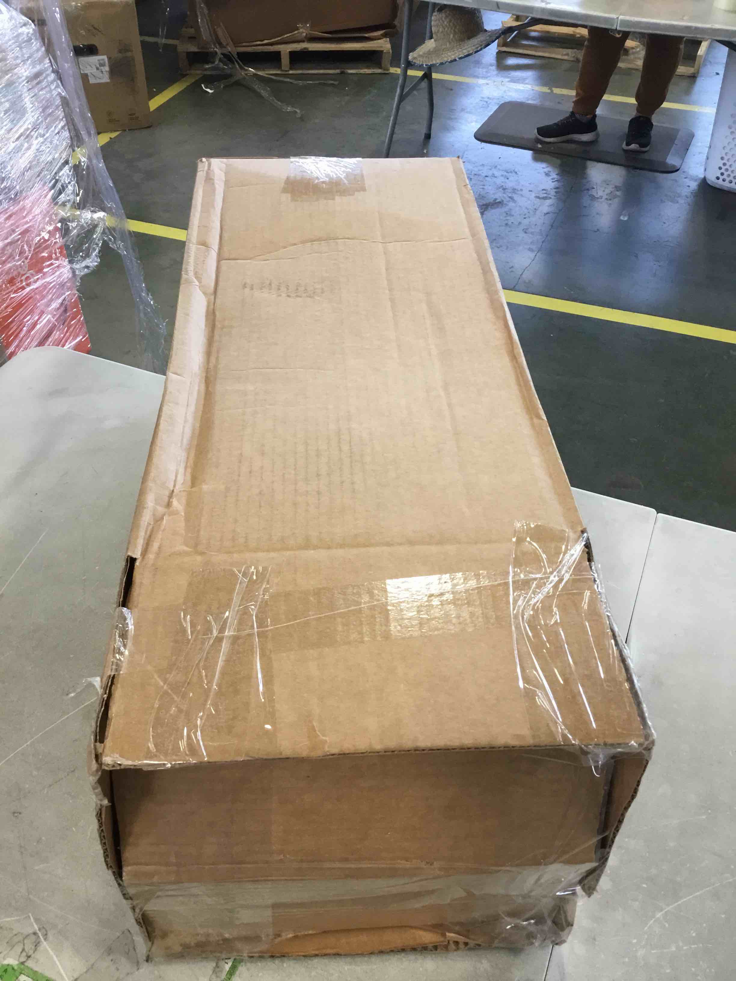 https://s3.amazonaws.com/lotting-images-prod/bidfta/RED6058944_1711040899597.jpeg