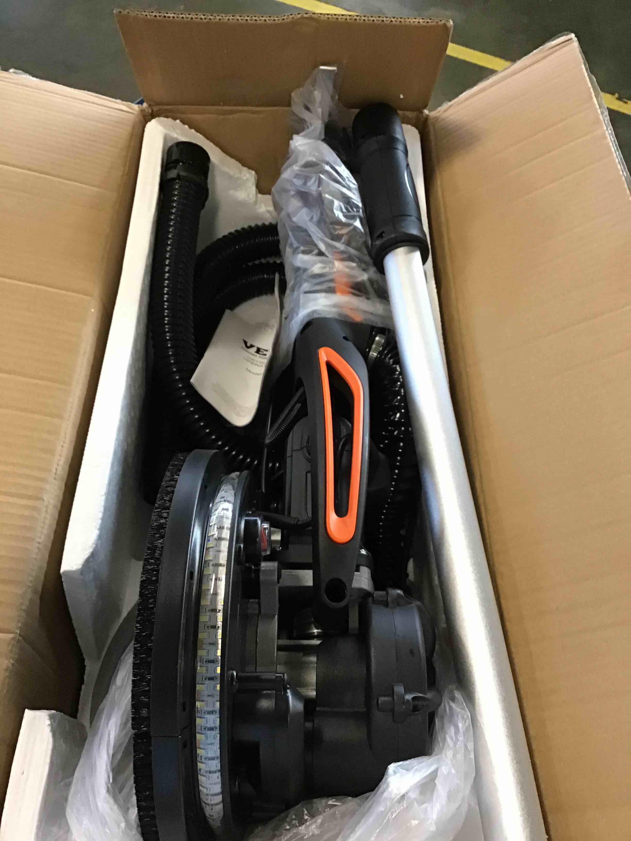 https://s3.amazonaws.com/lotting-images-prod/bidfta/RED6059018_1711114046815.jpeg