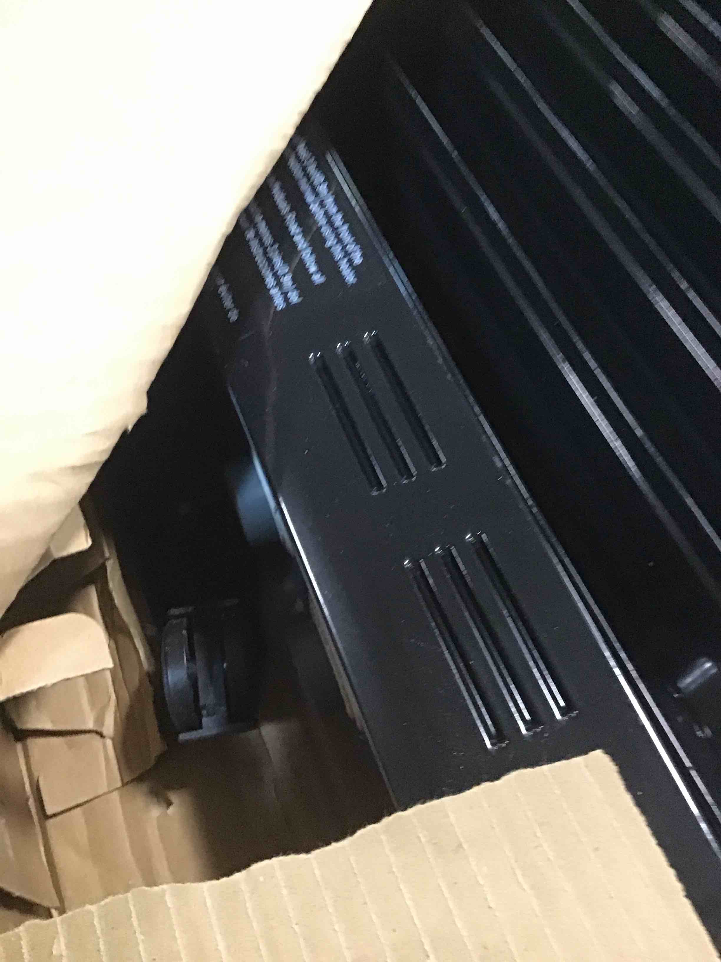 https://s3.amazonaws.com/lotting-images-prod/bidfta/RED6059265_1712405146744.jpeg