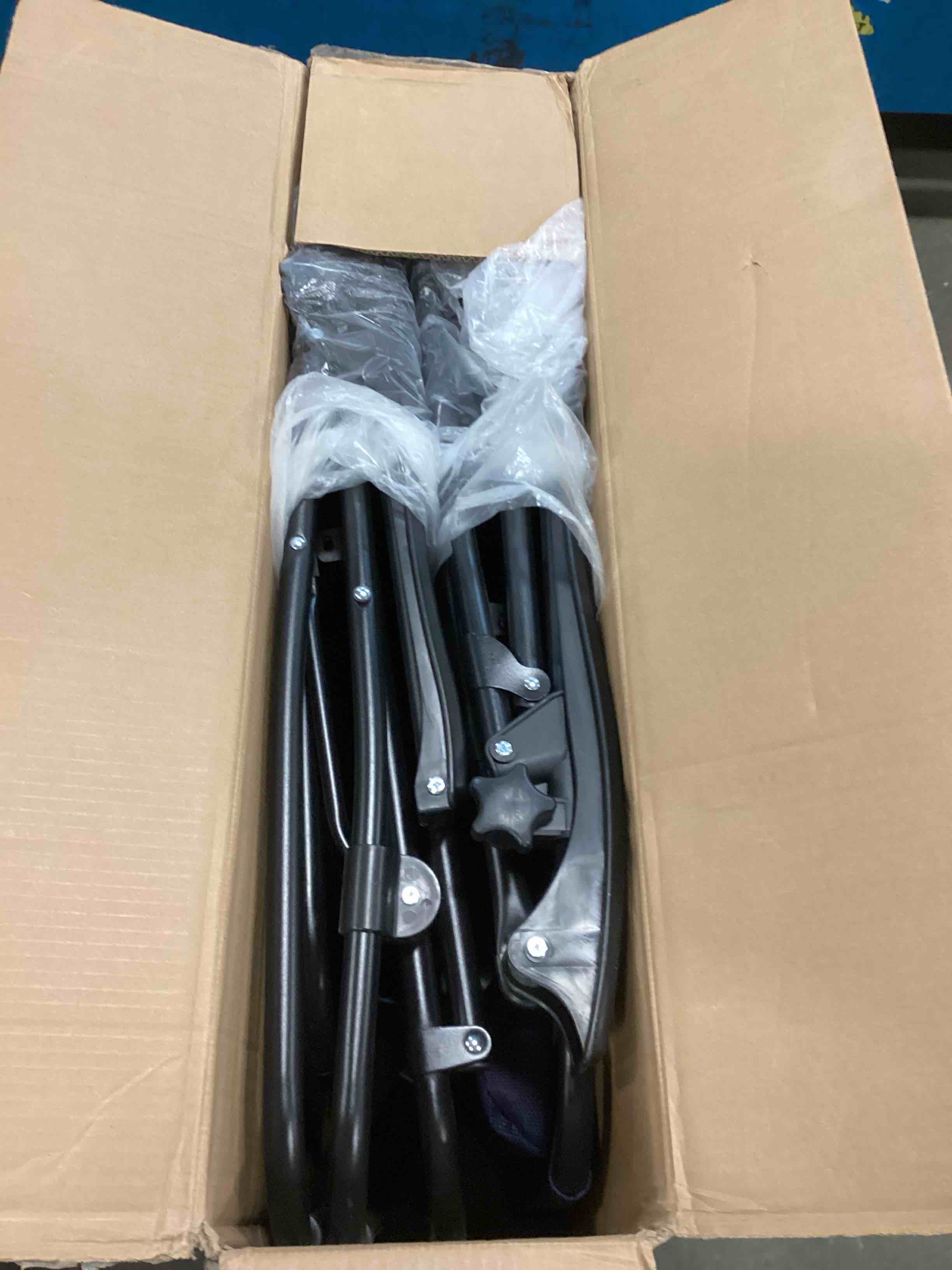 https://s3.amazonaws.com/lotting-images-prod/bidfta/RED6059895_1715435833446.jpeg