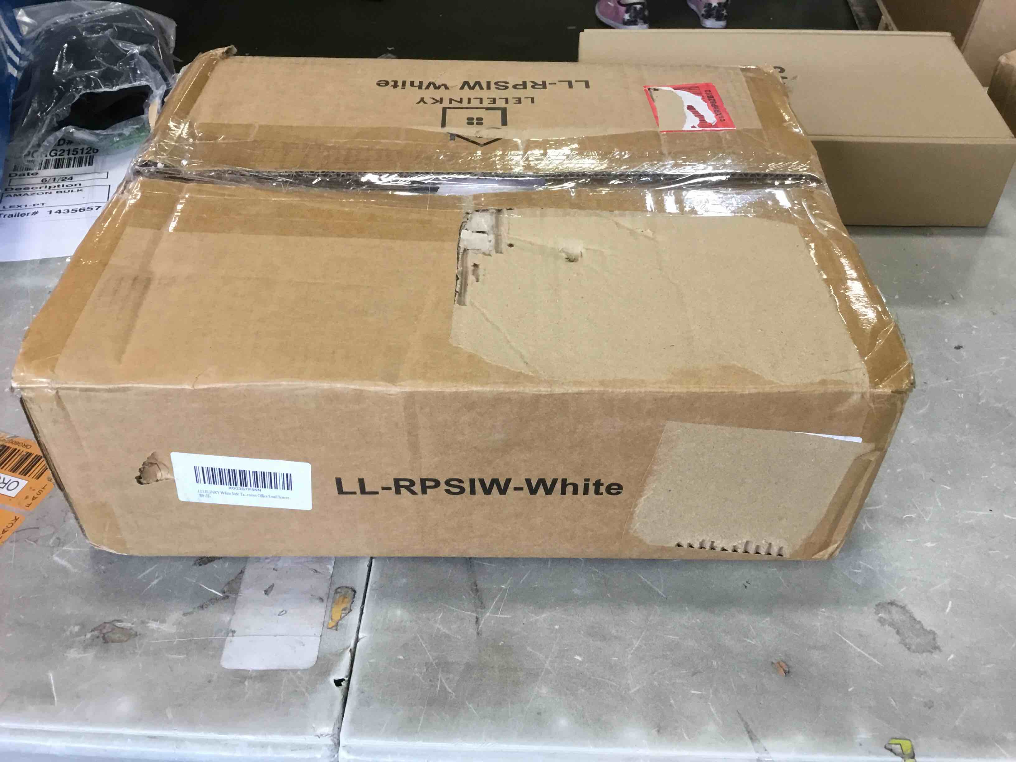 https://s3.amazonaws.com/lotting-images-prod/bidfta/RED6060082_1717601338712.jpeg