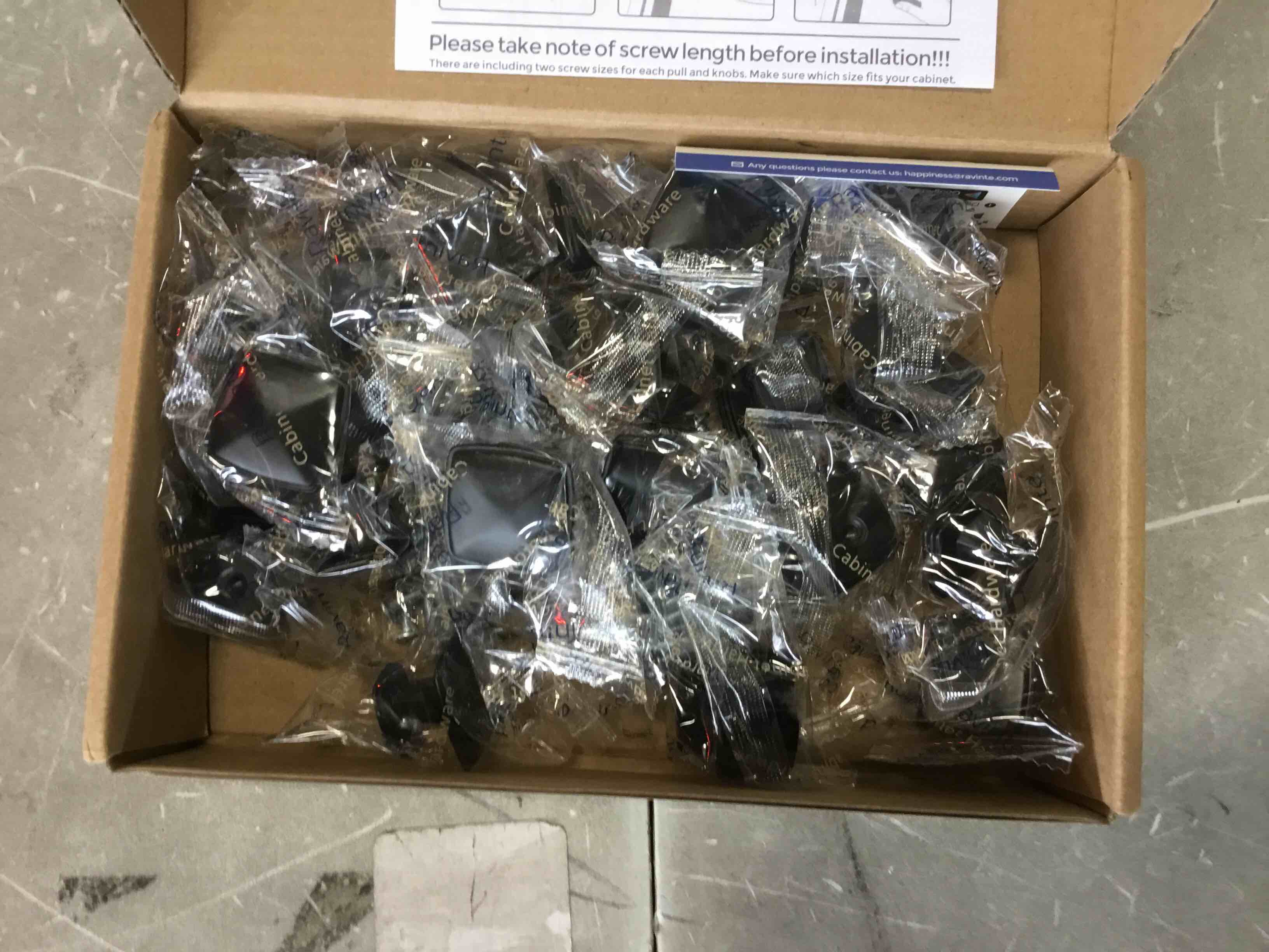 https://s3.amazonaws.com/lotting-images-prod/bidfta/RED6060094_1717602601521.jpeg