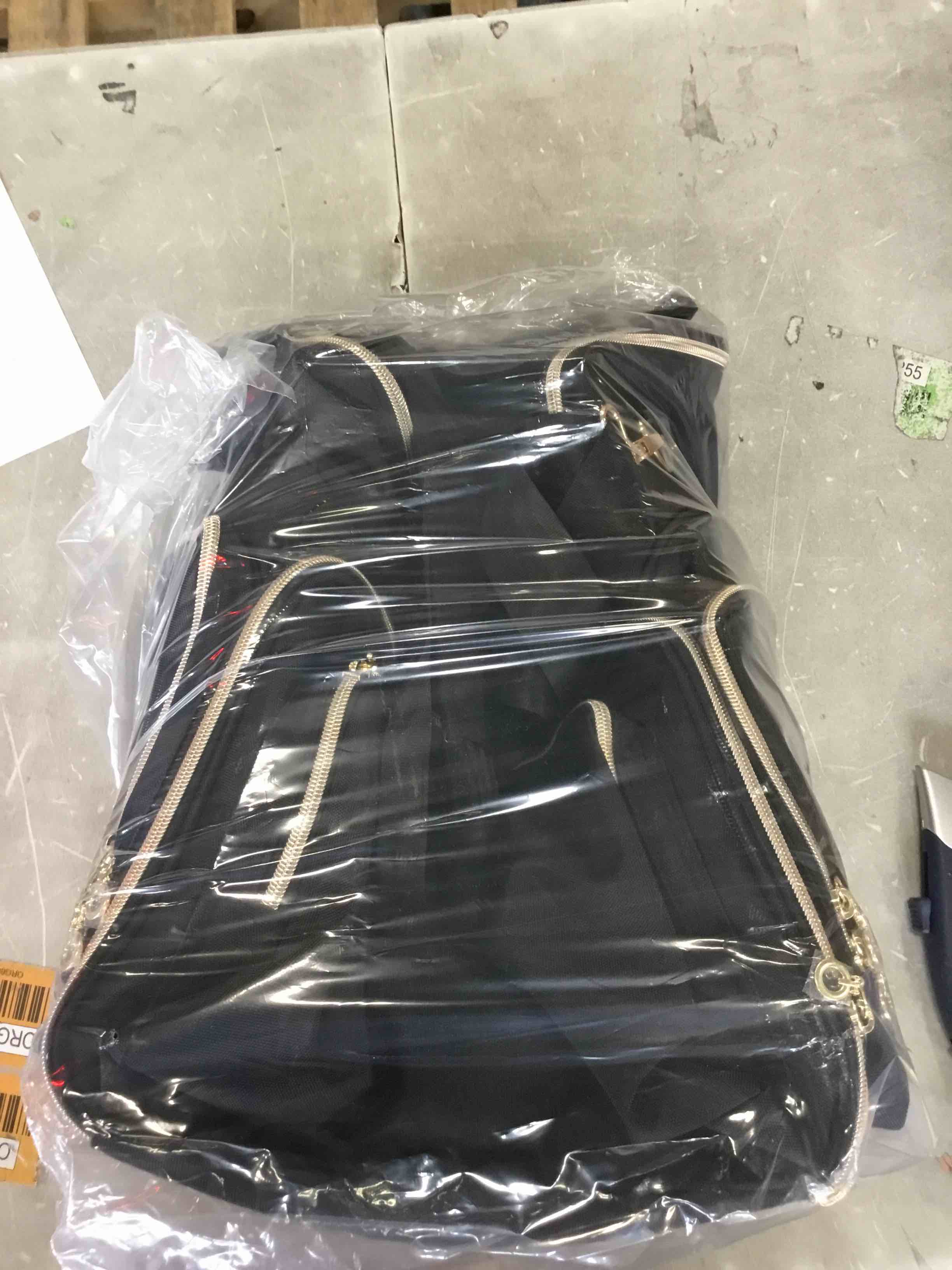 https://s3.amazonaws.com/lotting-images-prod/bidfta/RED6060139_1717609281833.jpeg