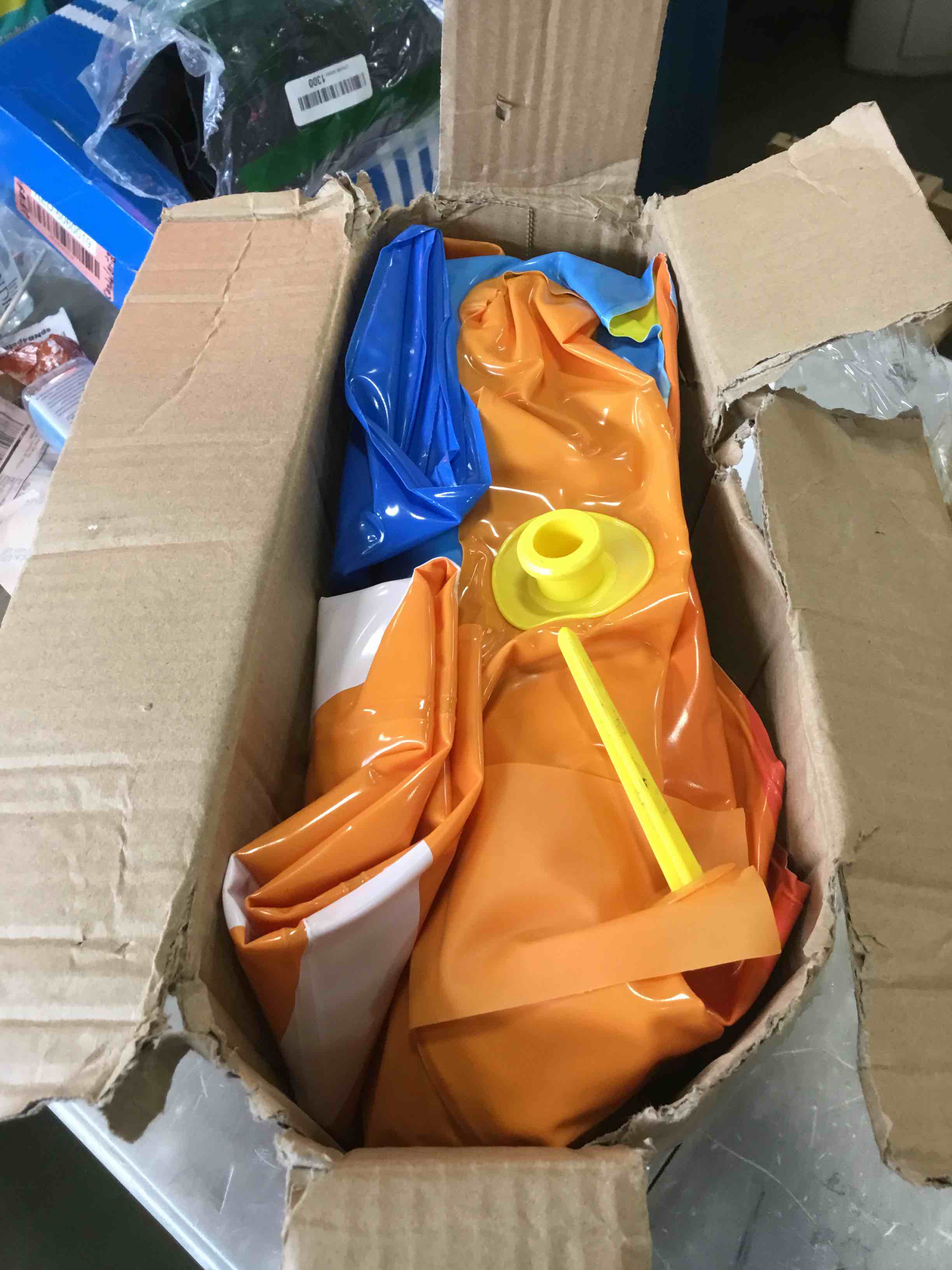 https://s3.amazonaws.com/lotting-images-prod/bidfta/RED6060145_1717609891276.jpeg