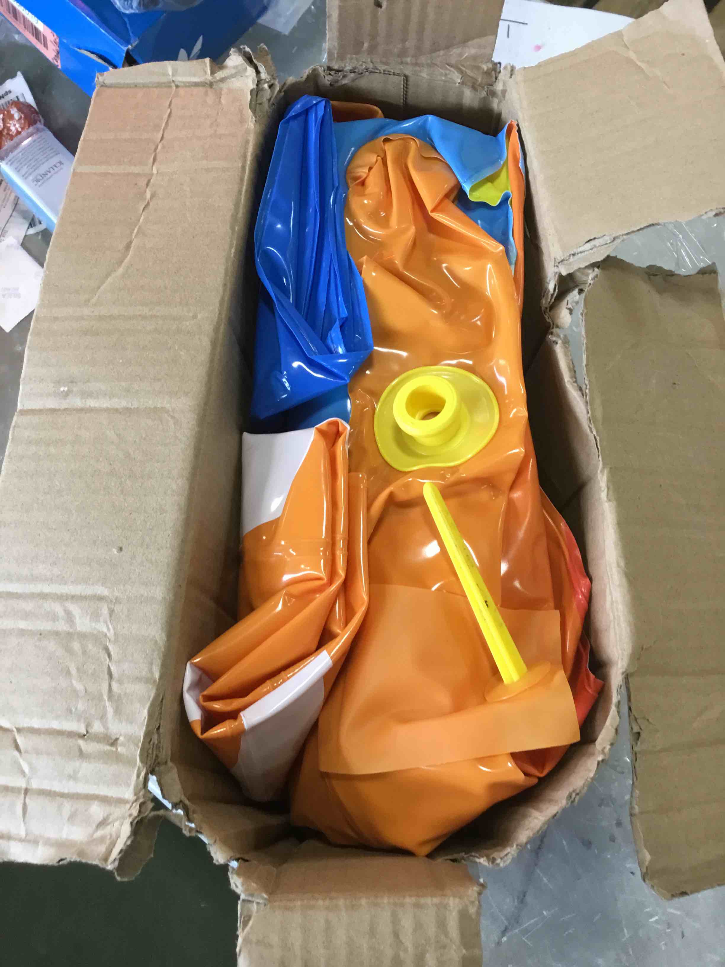https://s3.amazonaws.com/lotting-images-prod/bidfta/RED6060145_1717609892792.jpeg