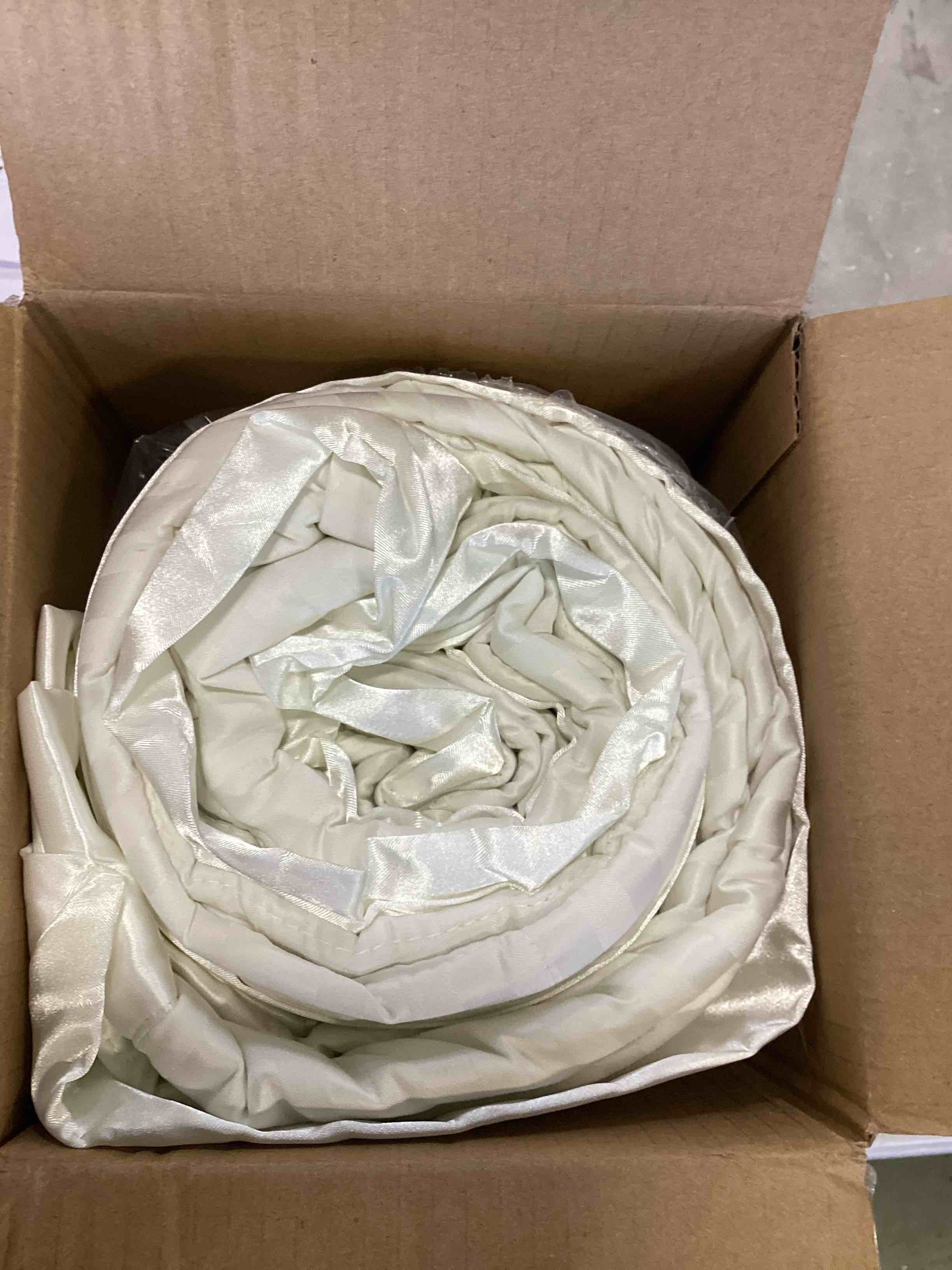 https://s3.amazonaws.com/lotting-images-prod/bidfta/RED6060363_1717686508043.jpeg