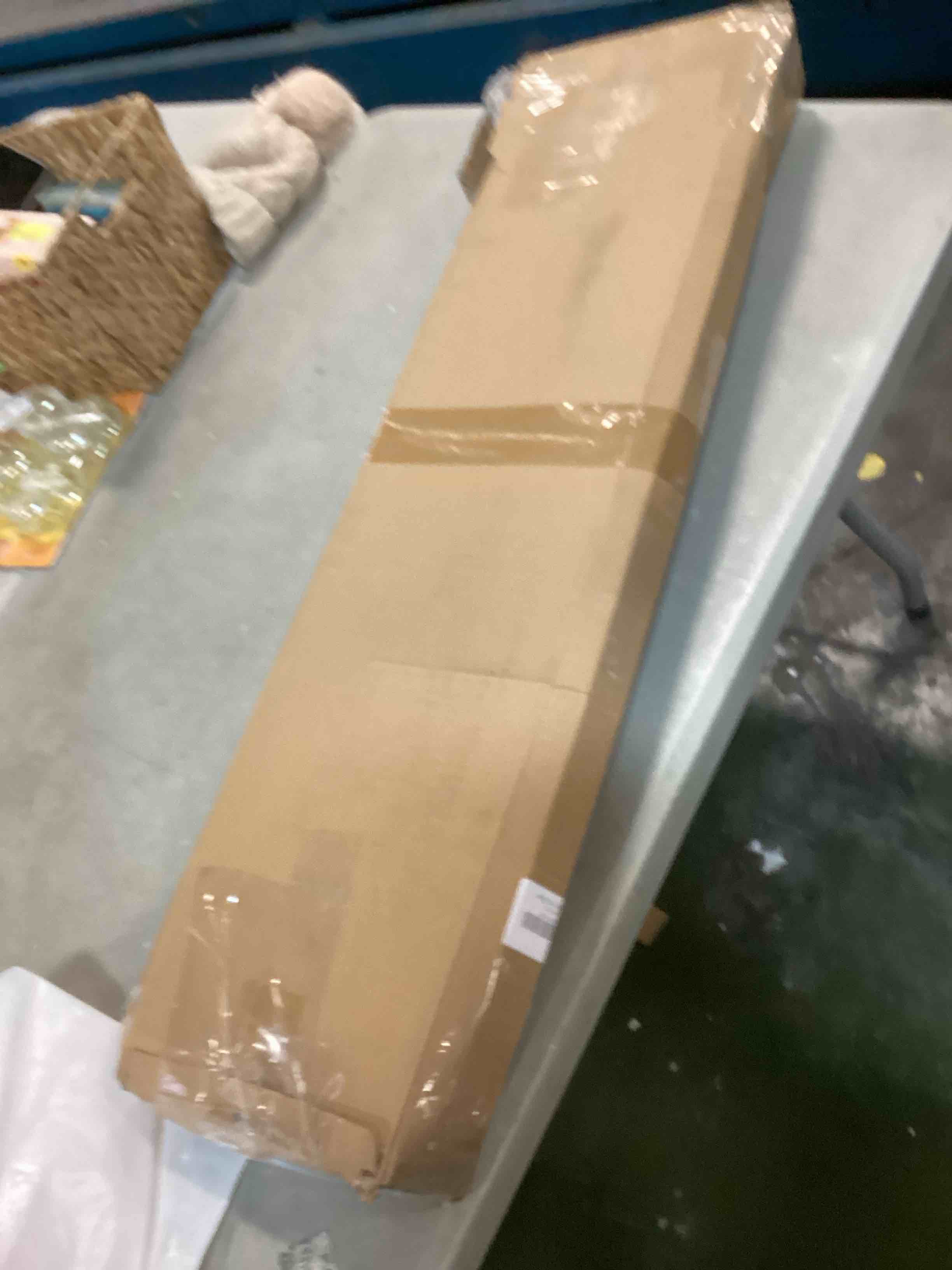https://s3.amazonaws.com/lotting-images-prod/bidfta/RED6060724_1710507643416.jpeg