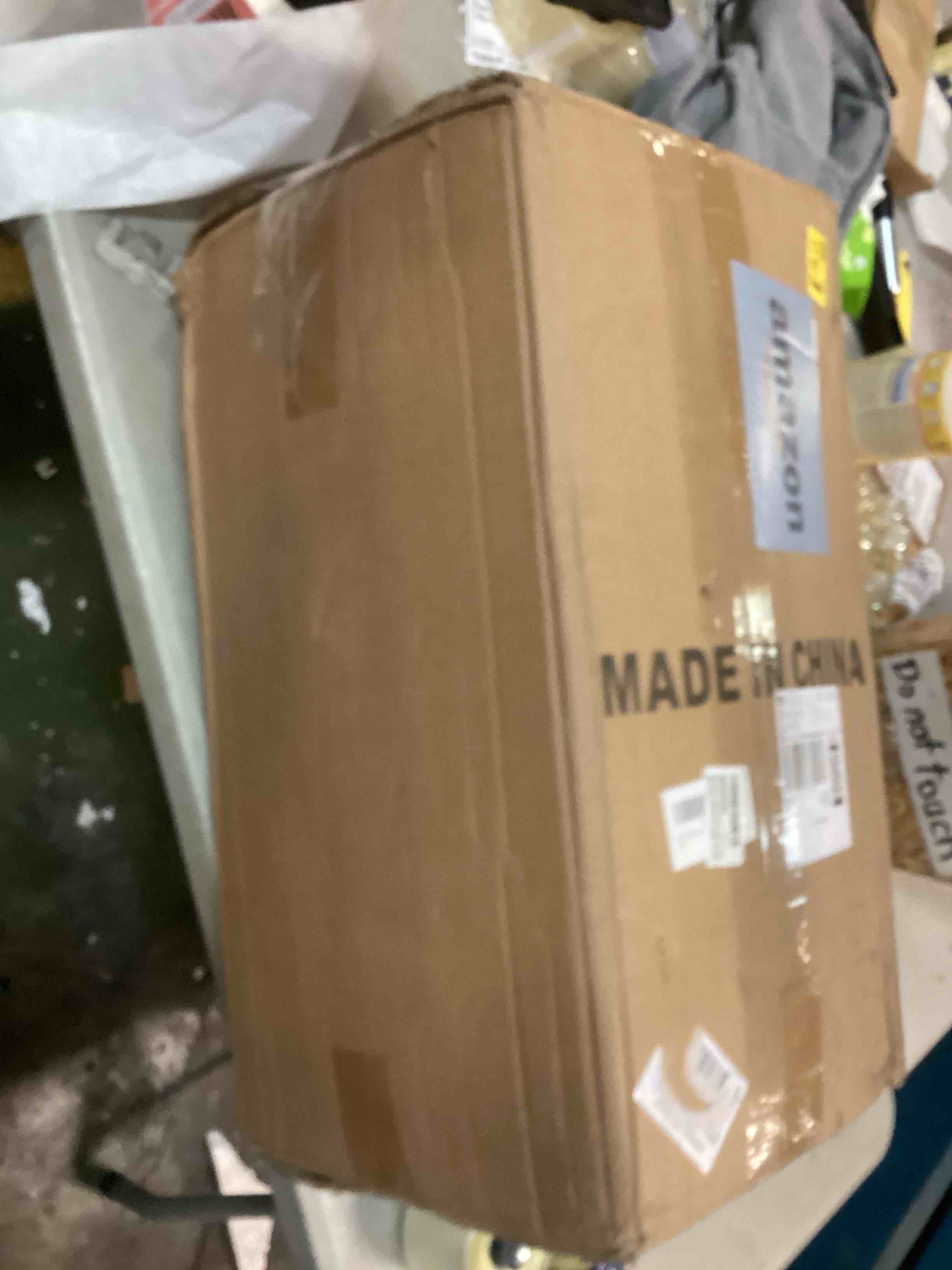 https://s3.amazonaws.com/lotting-images-prod/bidfta/RED6060848_1710523376850.jpeg