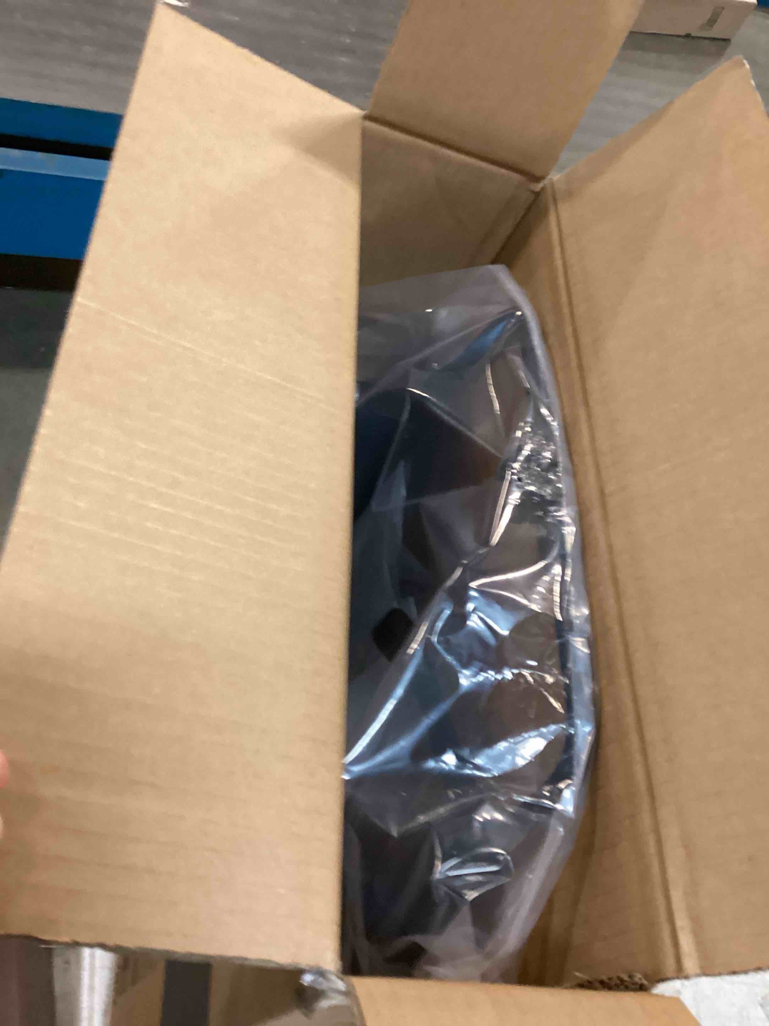 https://s3.amazonaws.com/lotting-images-prod/bidfta/RED6061141_1710763364586.jpeg