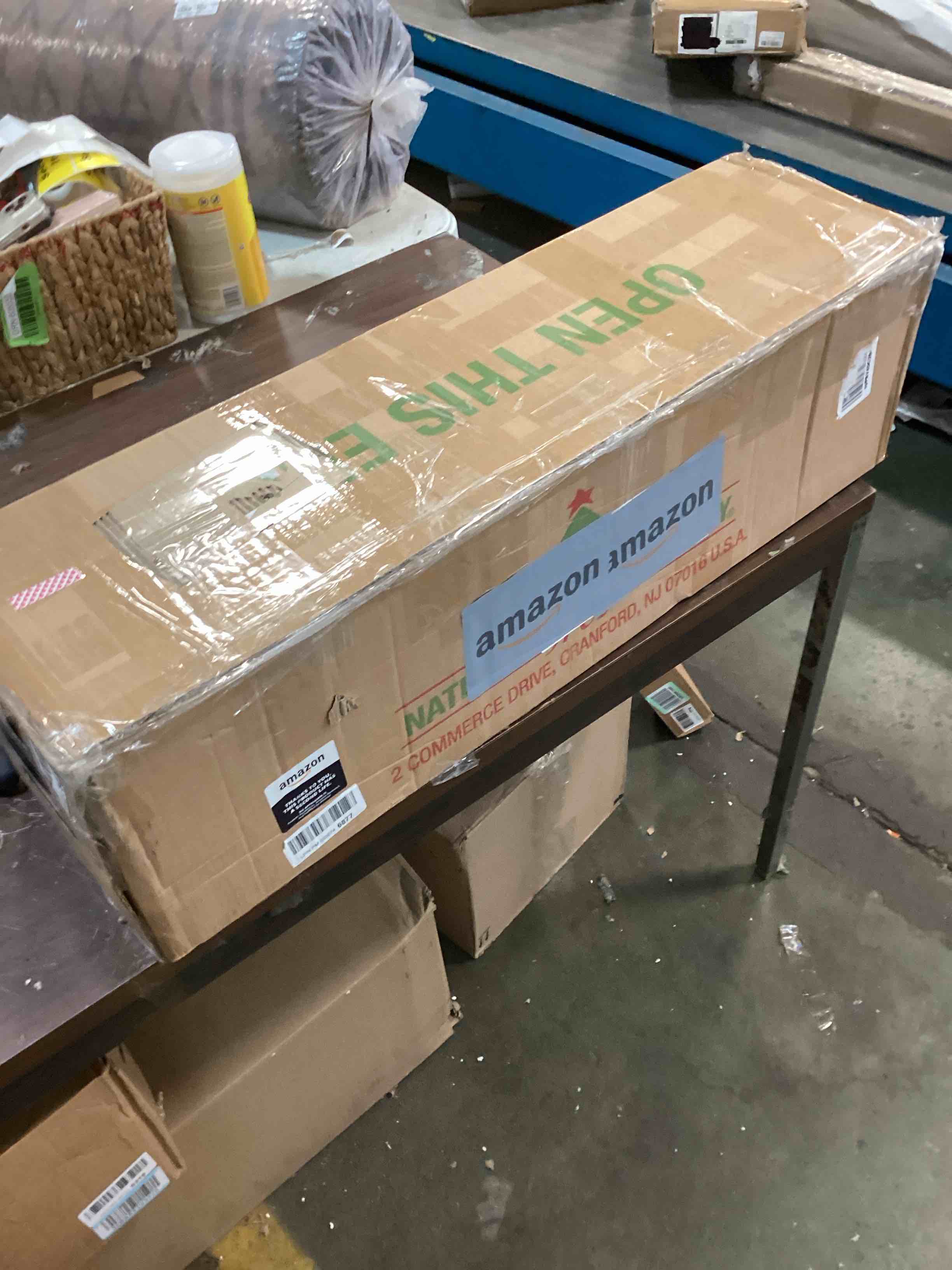 https://s3.amazonaws.com/lotting-images-prod/bidfta/RED6061598_1710864713839.jpeg