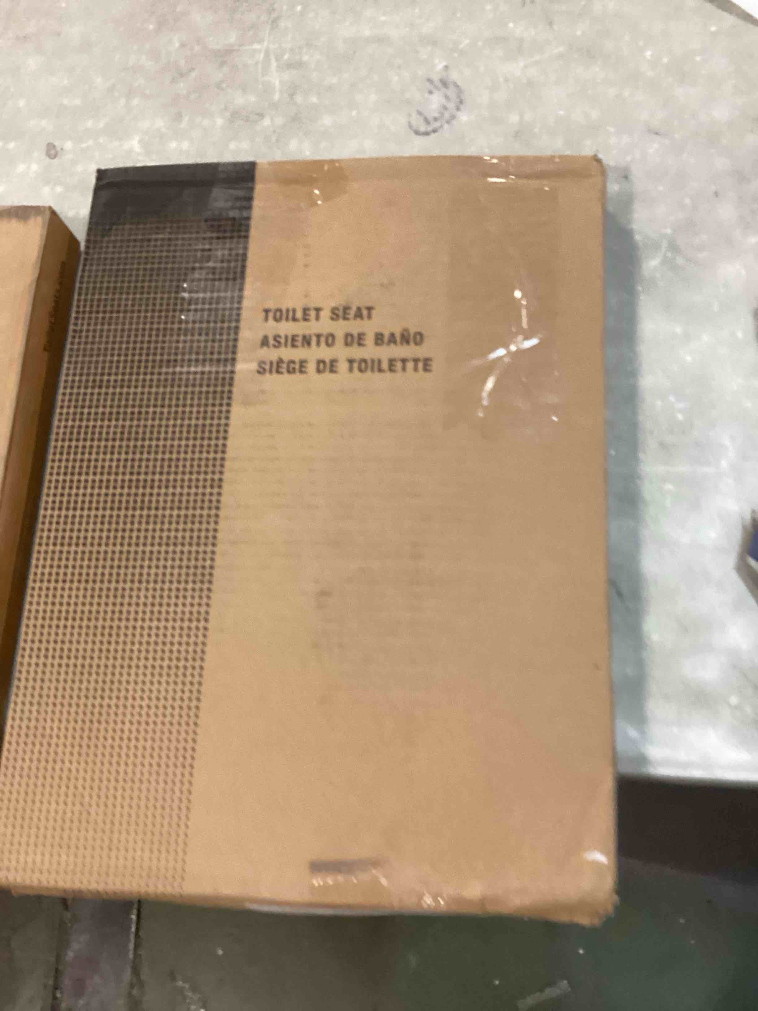 https://s3.amazonaws.com/lotting-images-prod/bidfta/RED6061805_1710945733559.jpeg