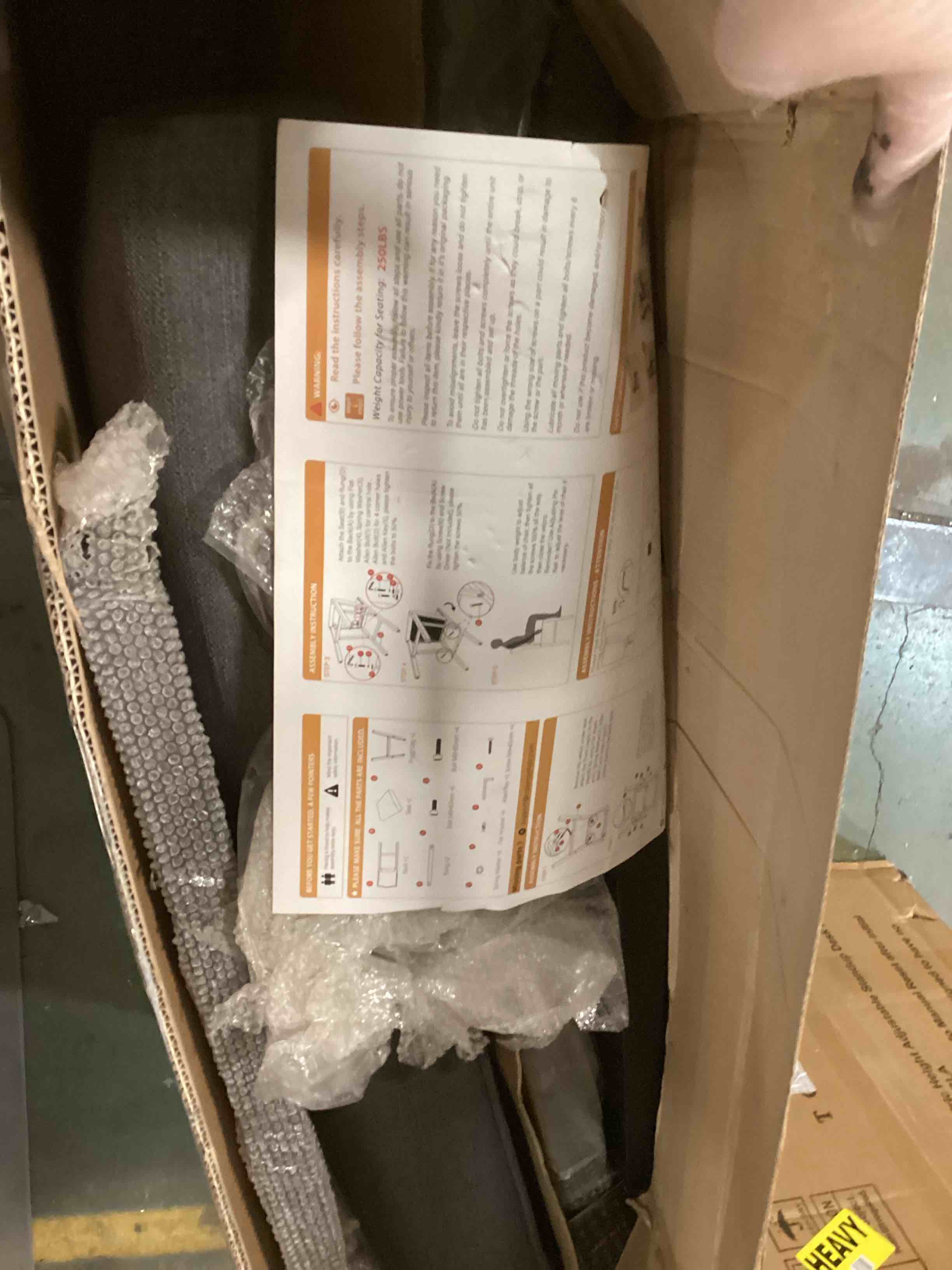 https://s3.amazonaws.com/lotting-images-prod/bidfta/RED6063529_1710506402919.jpeg