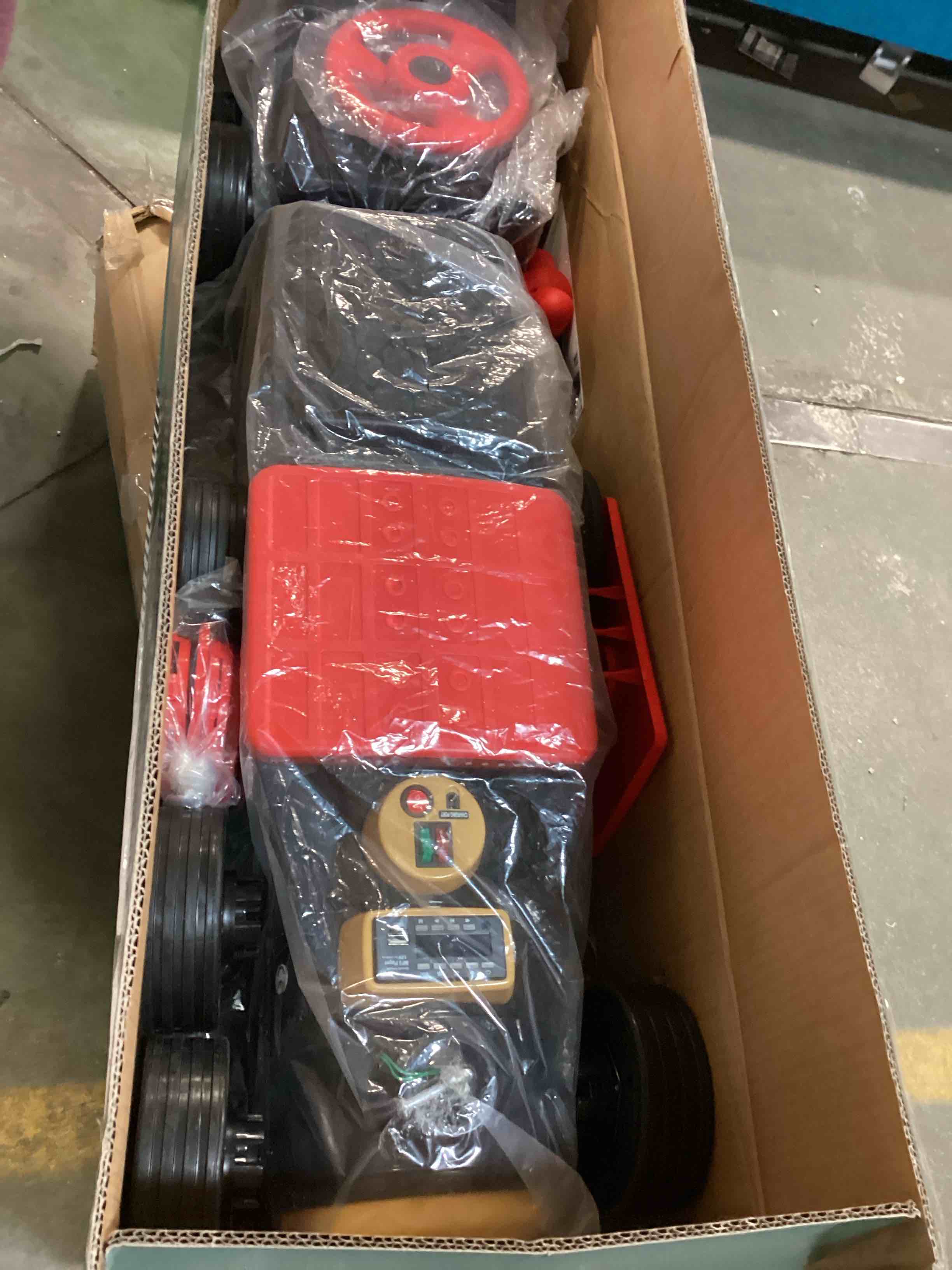 https://s3.amazonaws.com/lotting-images-prod/bidfta/RED6063674_1710853776903.jpeg