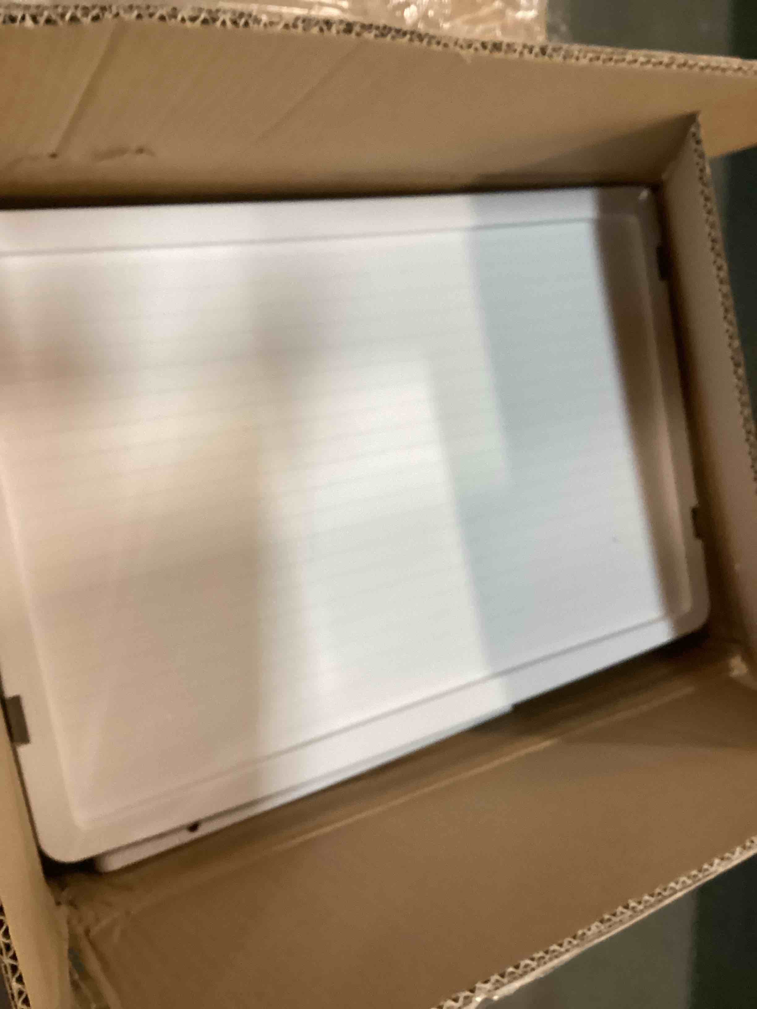 https://s3.amazonaws.com/lotting-images-prod/bidfta/RED6063883_1710939572398.jpeg