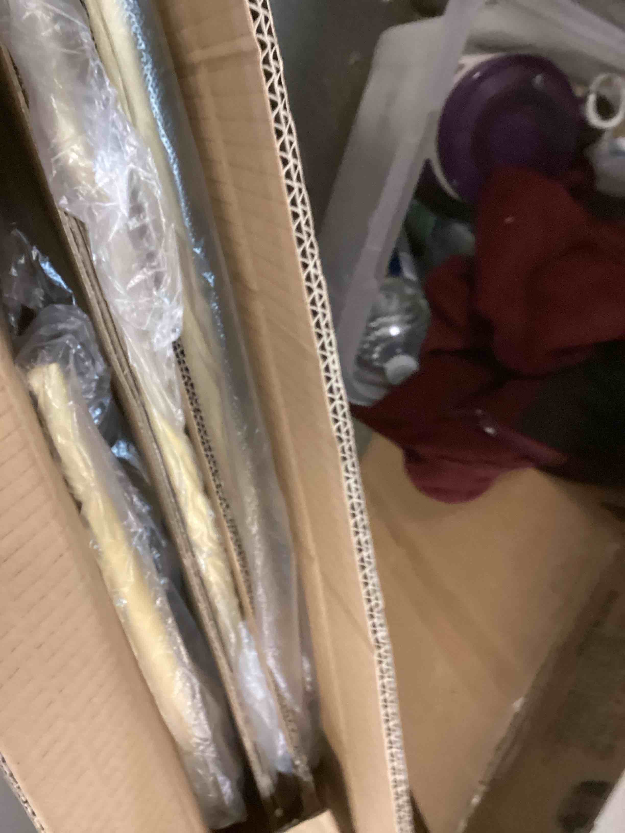 https://s3.amazonaws.com/lotting-images-prod/bidfta/RED6064583_1711205727640.jpeg