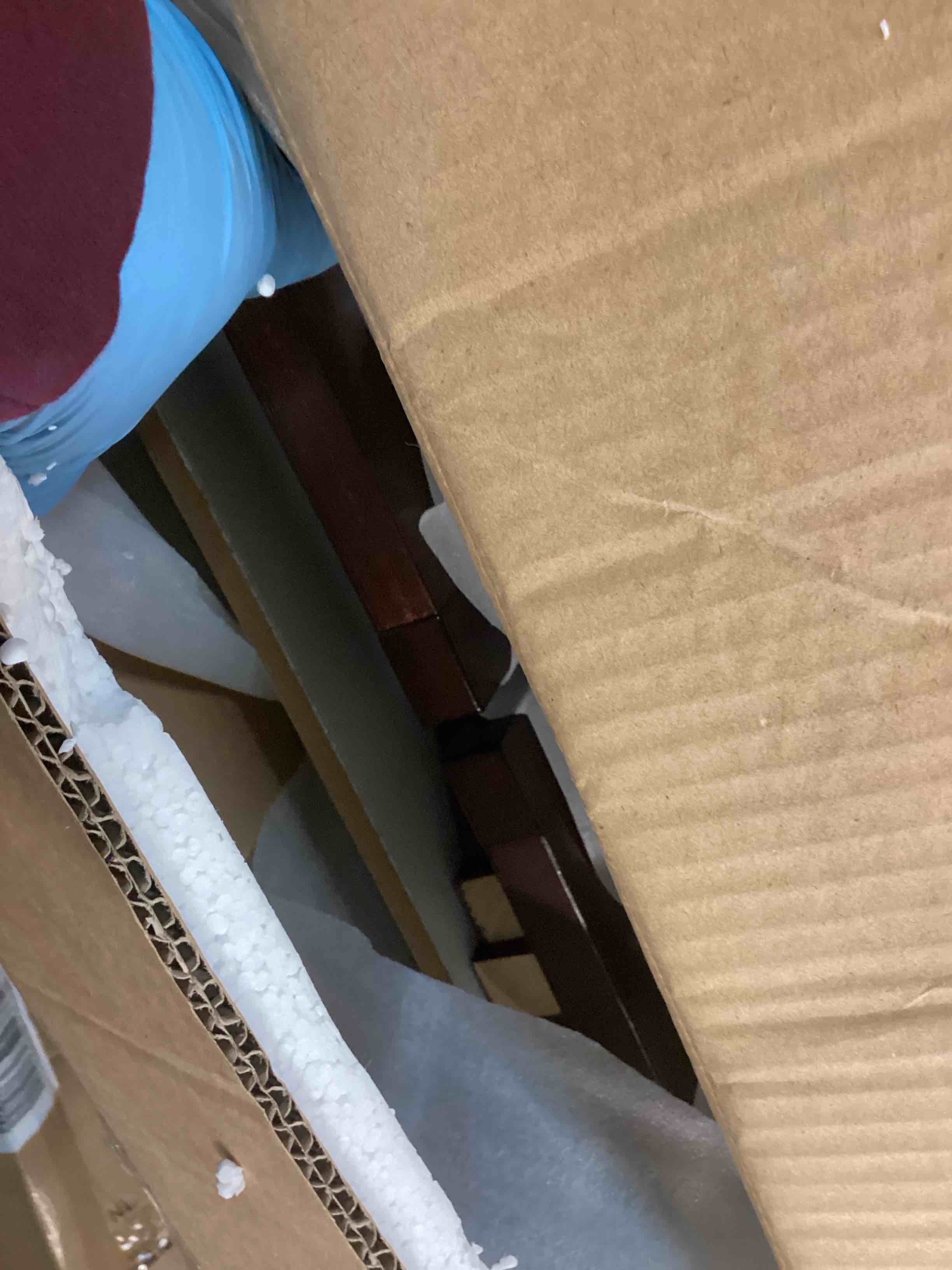 https://s3.amazonaws.com/lotting-images-prod/bidfta/RED6064827_1711384407805.jpeg