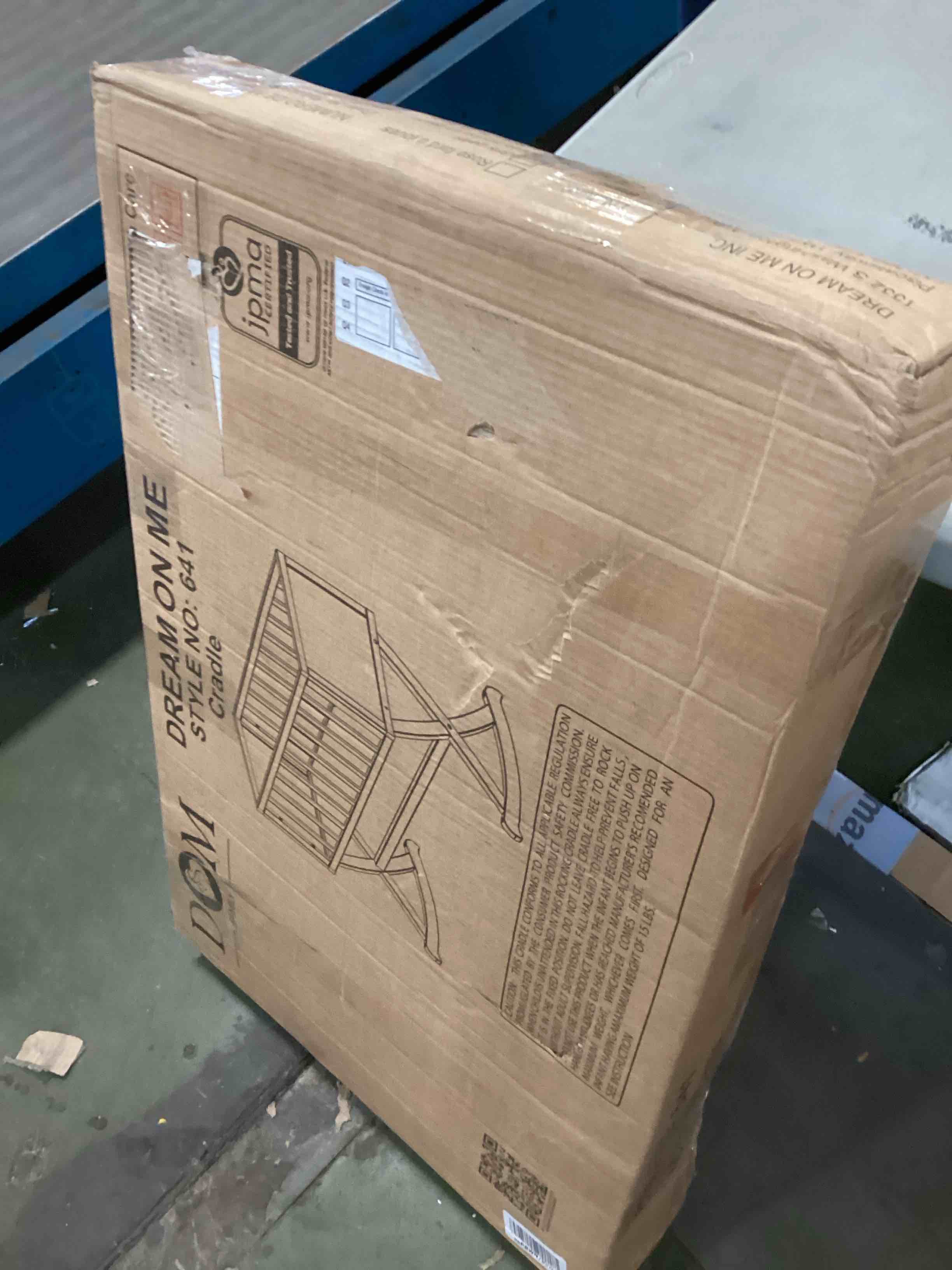 https://s3.amazonaws.com/lotting-images-prod/bidfta/RED6064827_1711384461158.jpeg