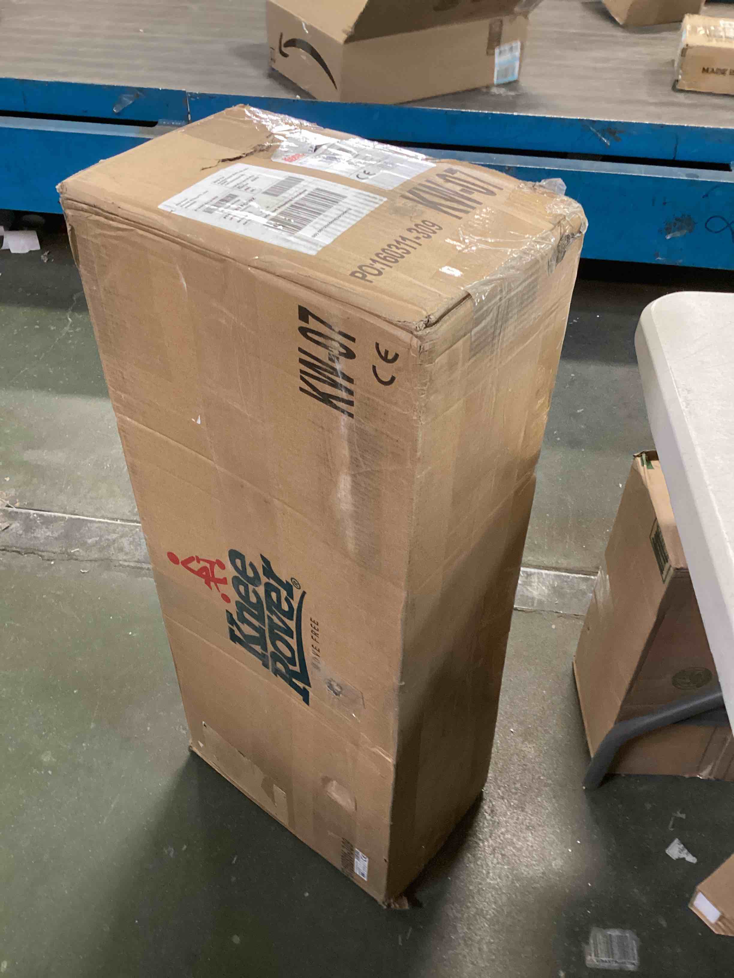 https://s3.amazonaws.com/lotting-images-prod/bidfta/RED6065017_1711046435131.jpeg