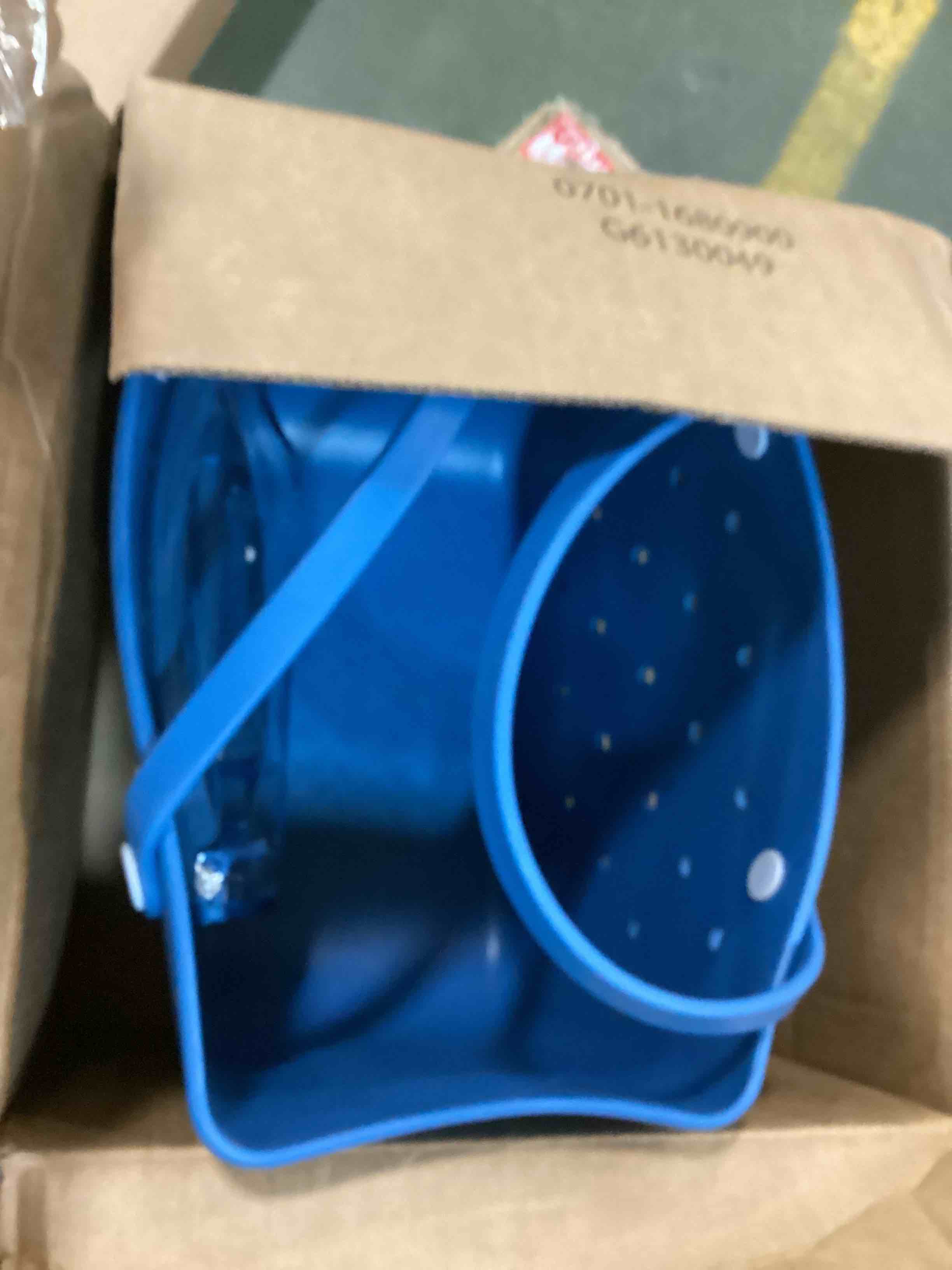 https://s3.amazonaws.com/lotting-images-prod/bidfta/RED6066070_1711557360799.jpeg