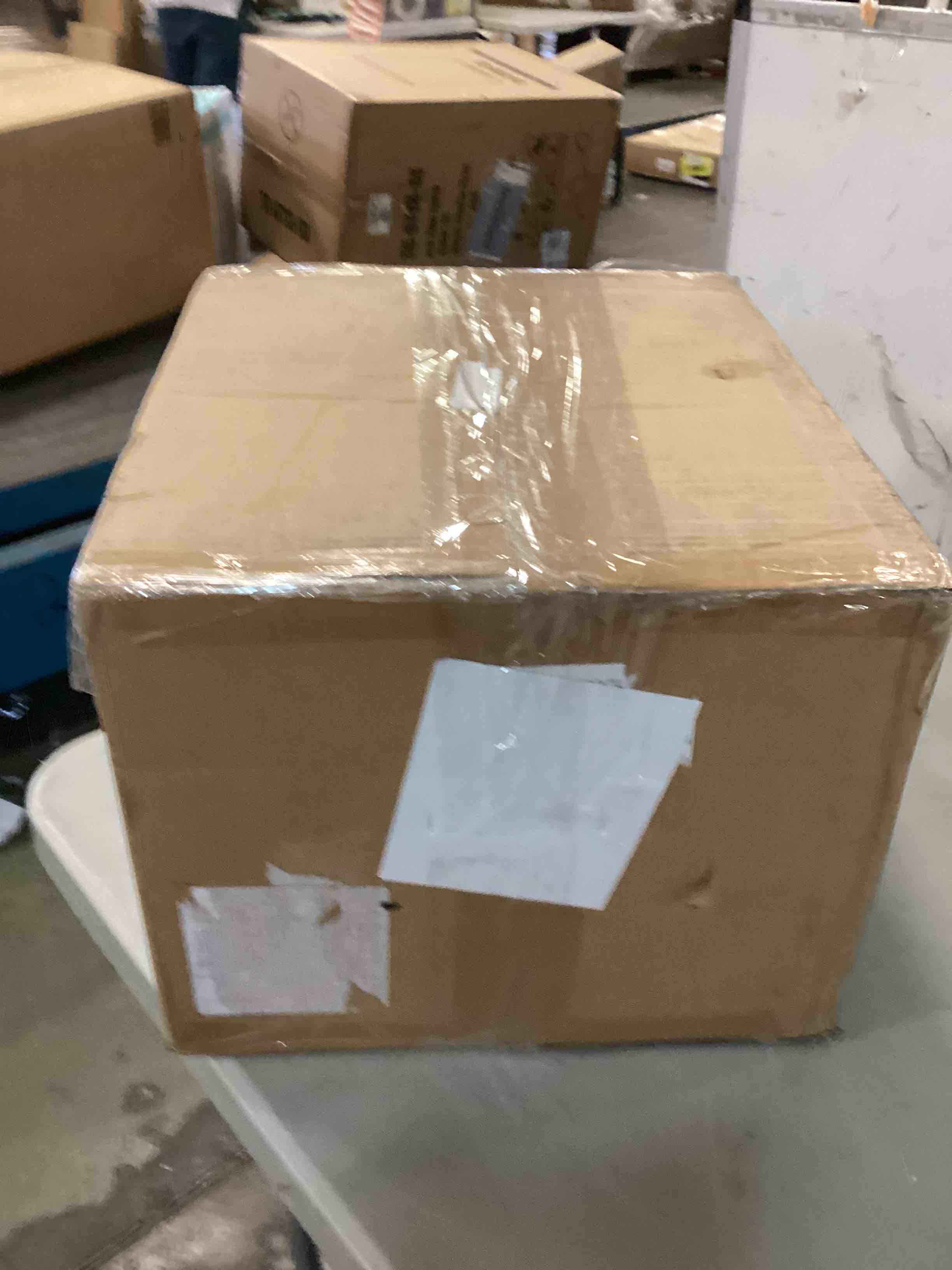 https://s3.amazonaws.com/lotting-images-prod/bidfta/RED6066261_1711633249231.jpeg