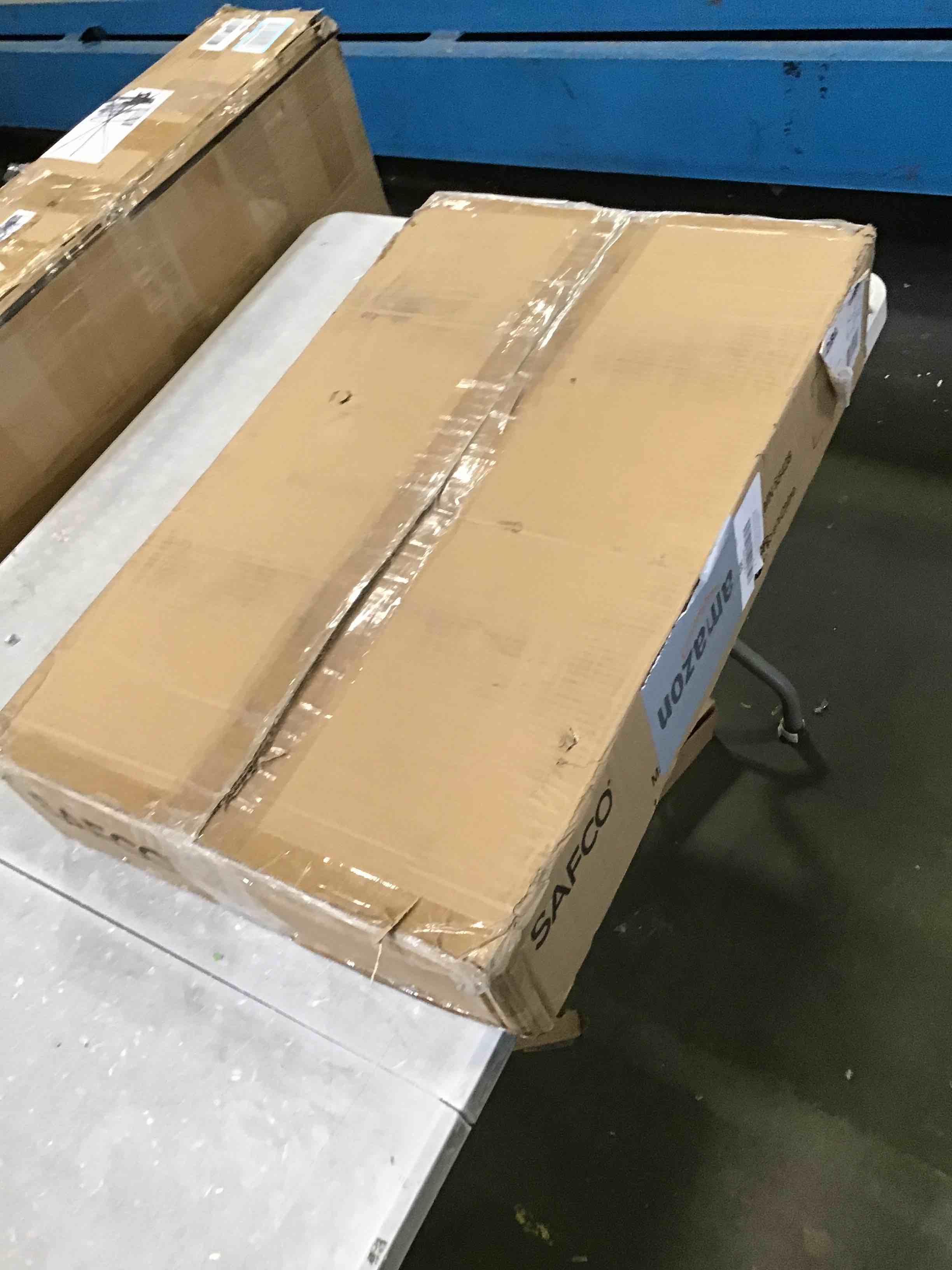 https://s3.amazonaws.com/lotting-images-prod/bidfta/RED6066673_1710956744463.jpeg