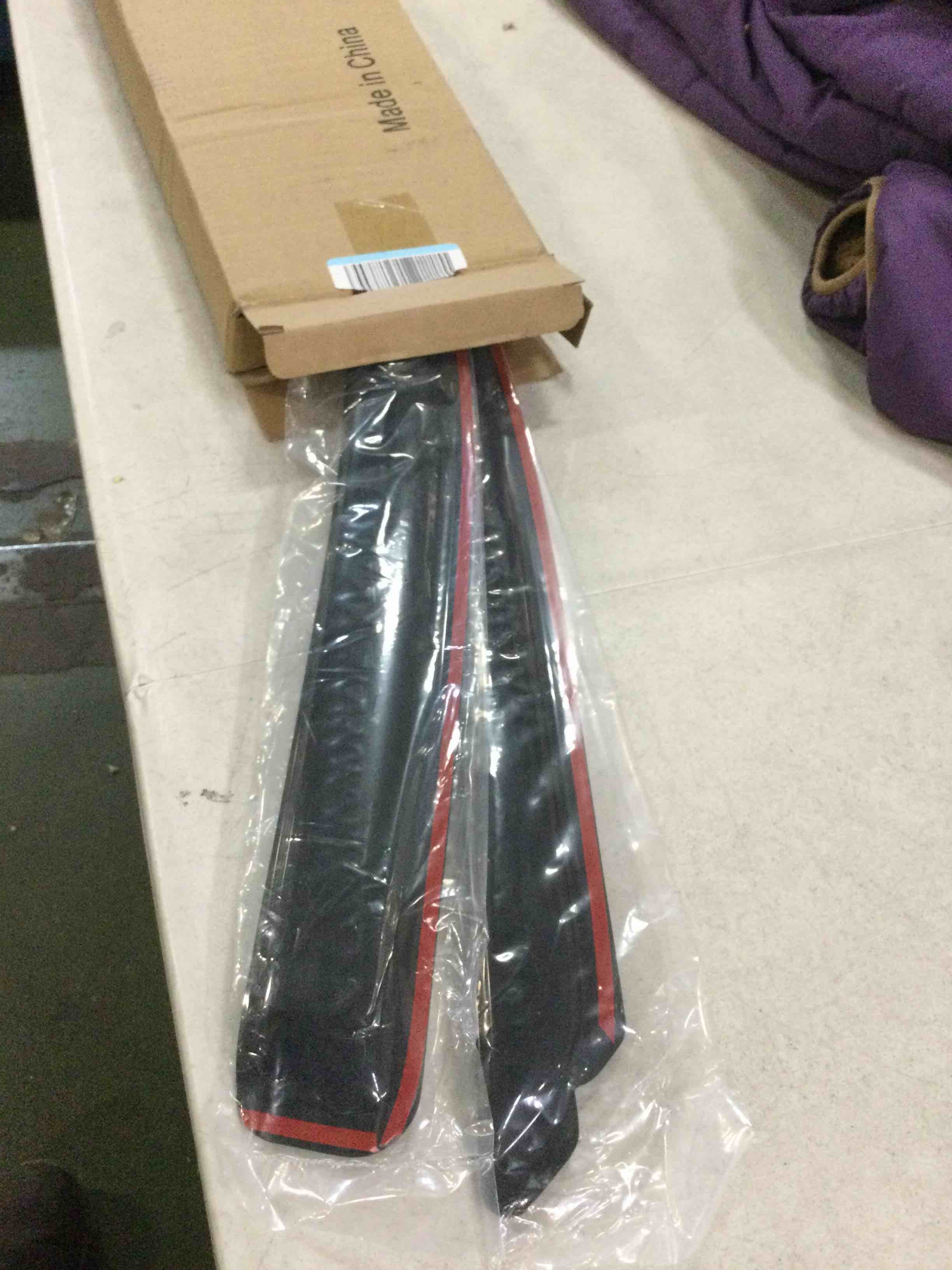 https://s3.amazonaws.com/lotting-images-prod/bidfta/RED6066775_1711027714034.jpeg