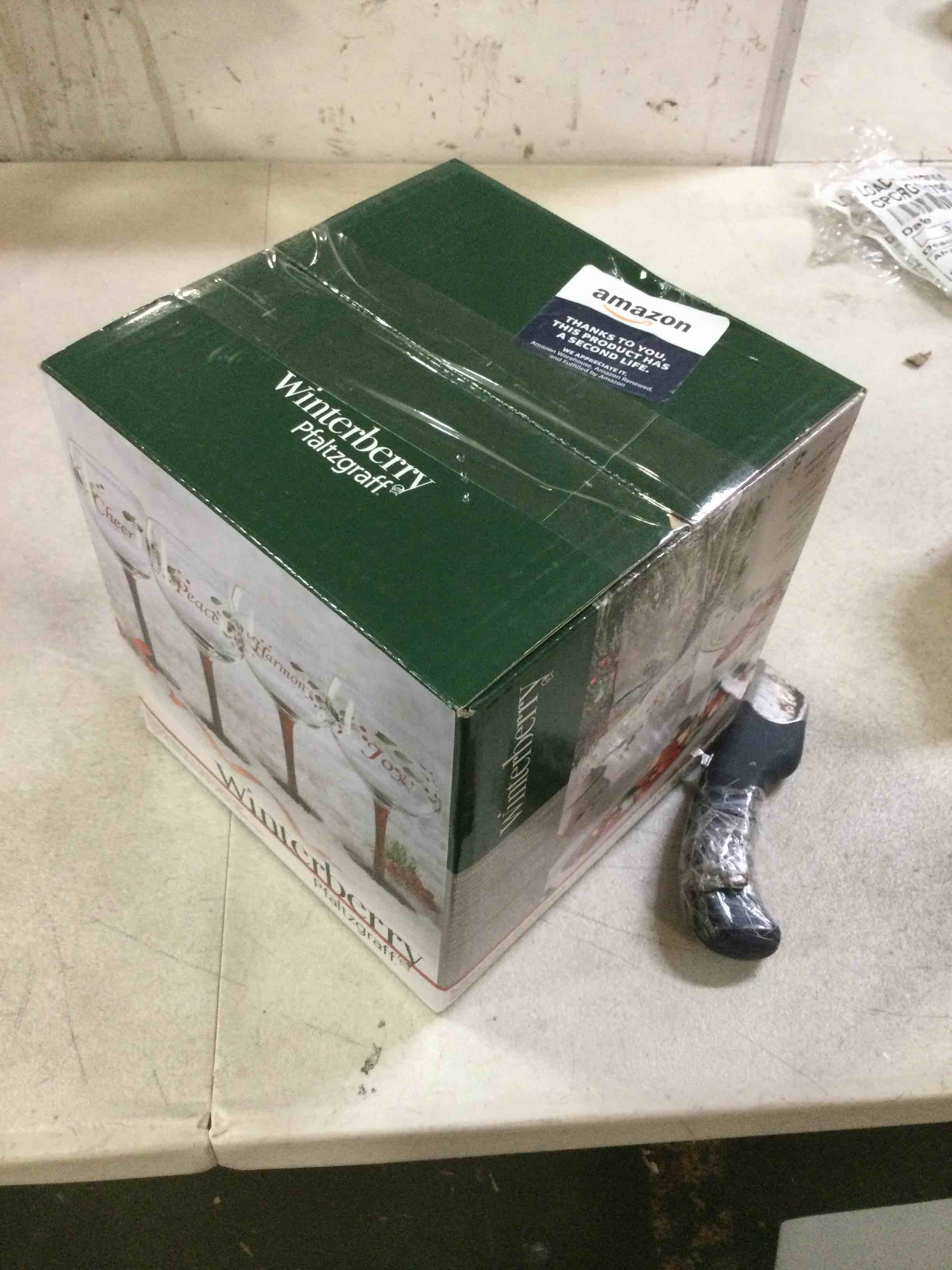 https://s3.amazonaws.com/lotting-images-prod/bidfta/RED6066921_1711050690209.jpeg