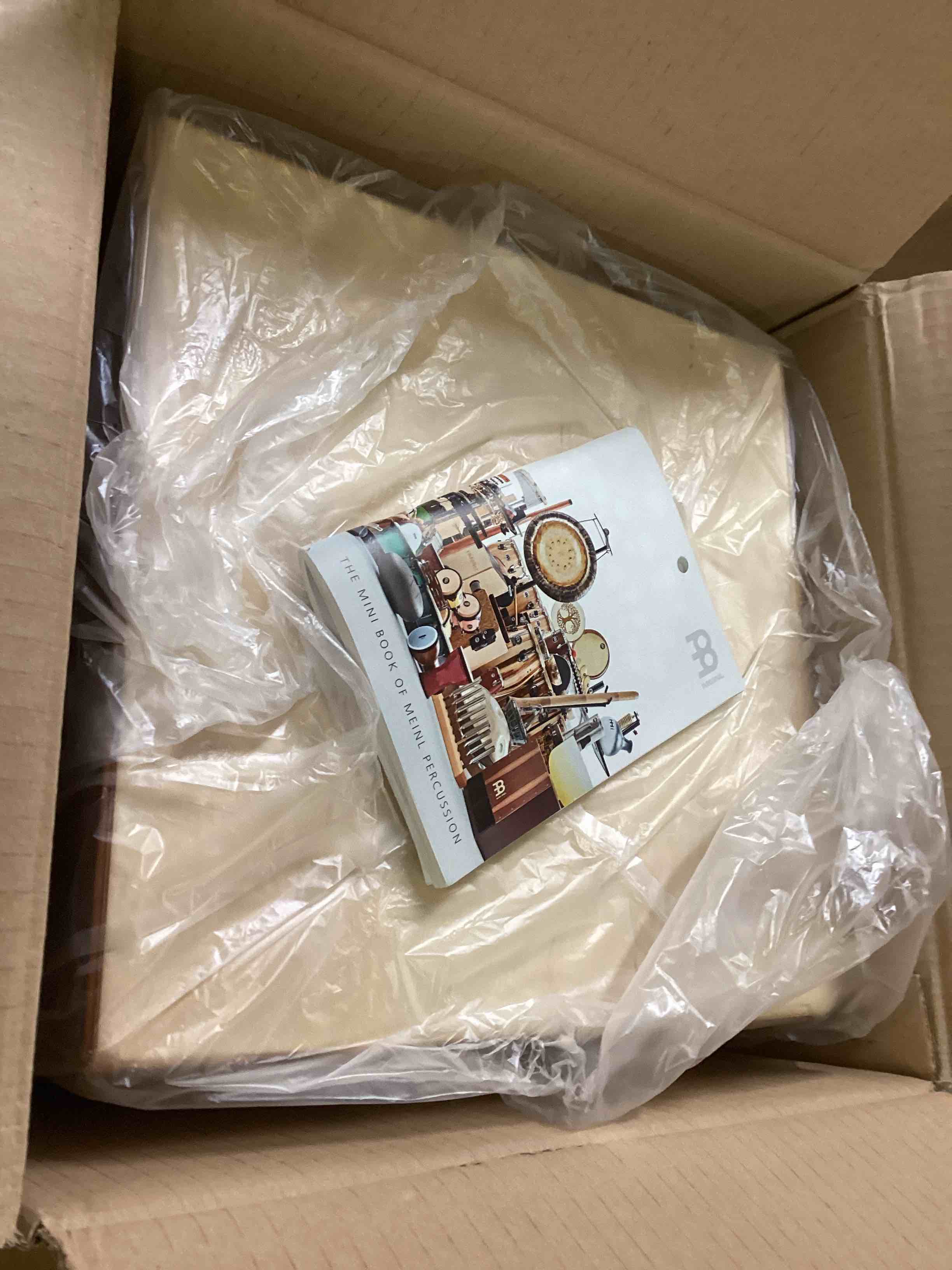 https://s3.amazonaws.com/lotting-images-prod/bidfta/RED6067269_1711384039412.jpeg