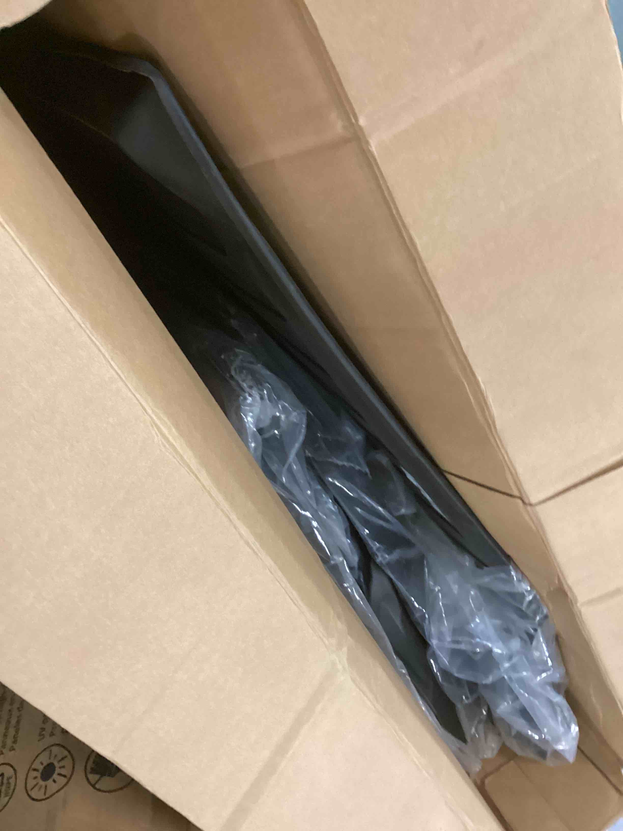 https://s3.amazonaws.com/lotting-images-prod/bidfta/RED6067690_1711541171544.jpeg