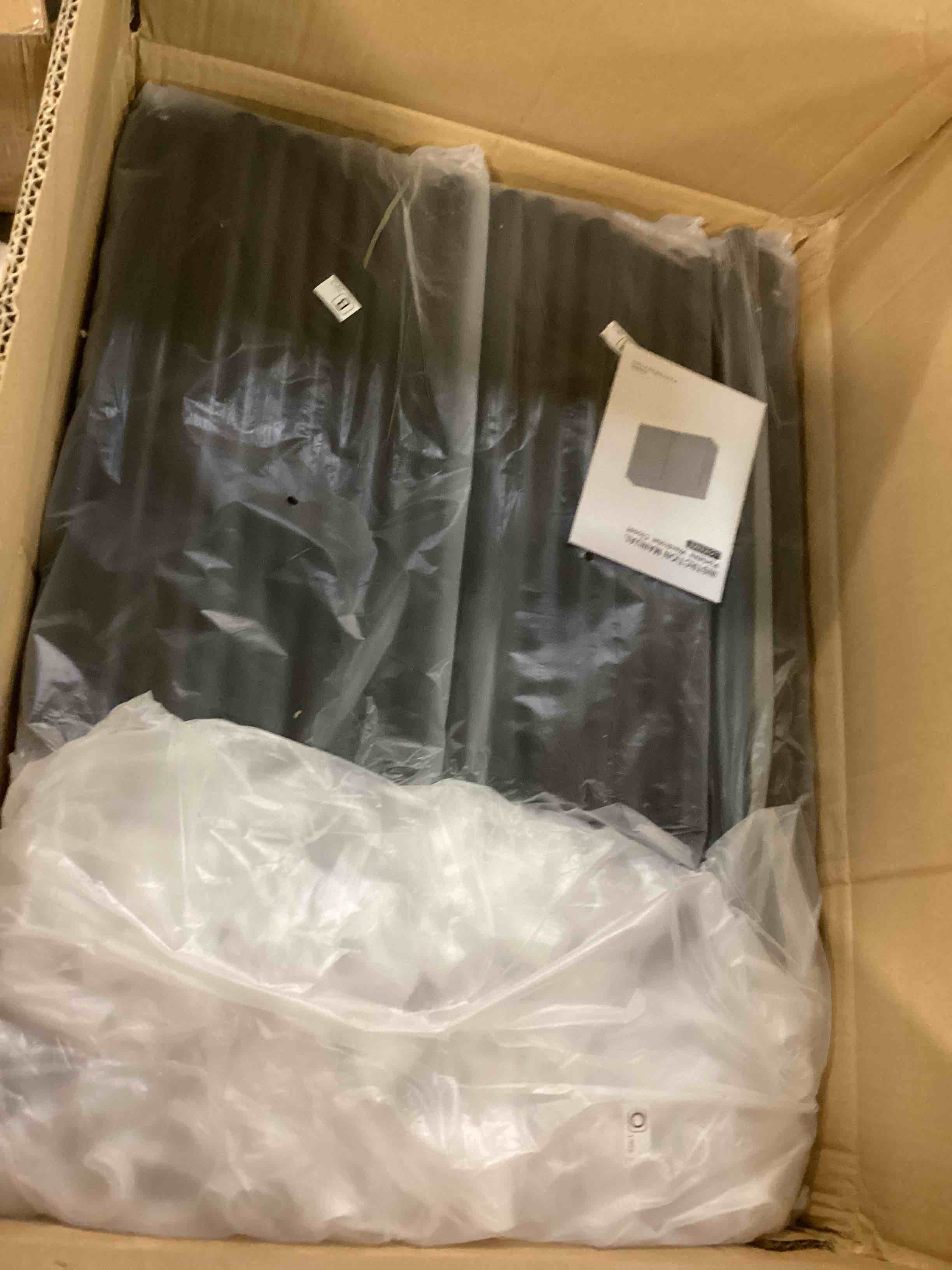 https://s3.amazonaws.com/lotting-images-prod/bidfta/RED6067894_1711564769386.jpeg