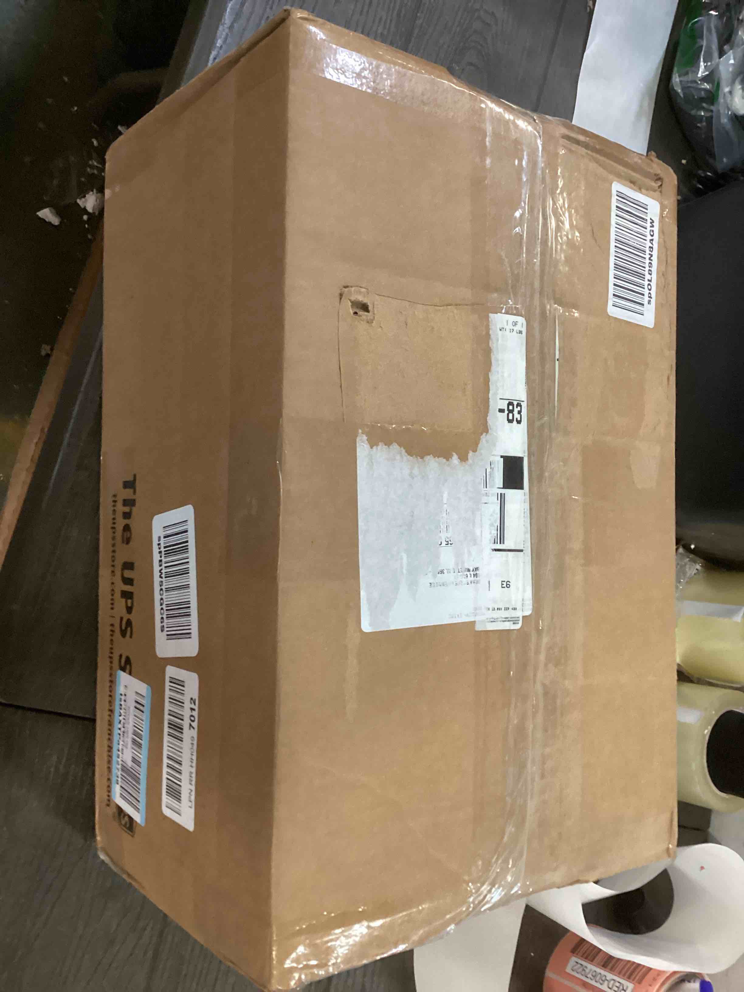 https://s3.amazonaws.com/lotting-images-prod/bidfta/RED6067917_1711567903986.jpeg