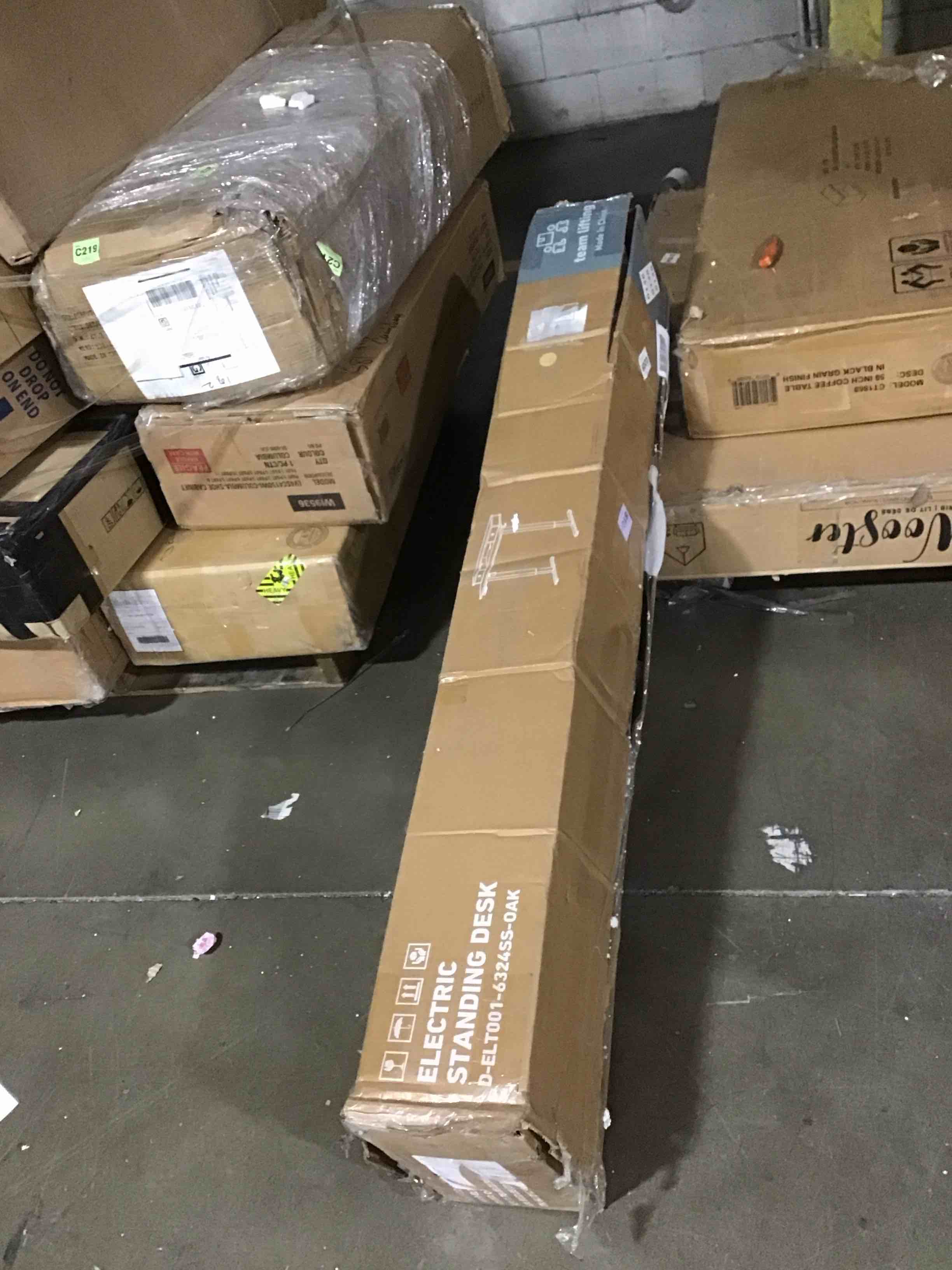 https://s3.amazonaws.com/lotting-images-prod/bidfta/RED6068192_1711644185194.jpeg