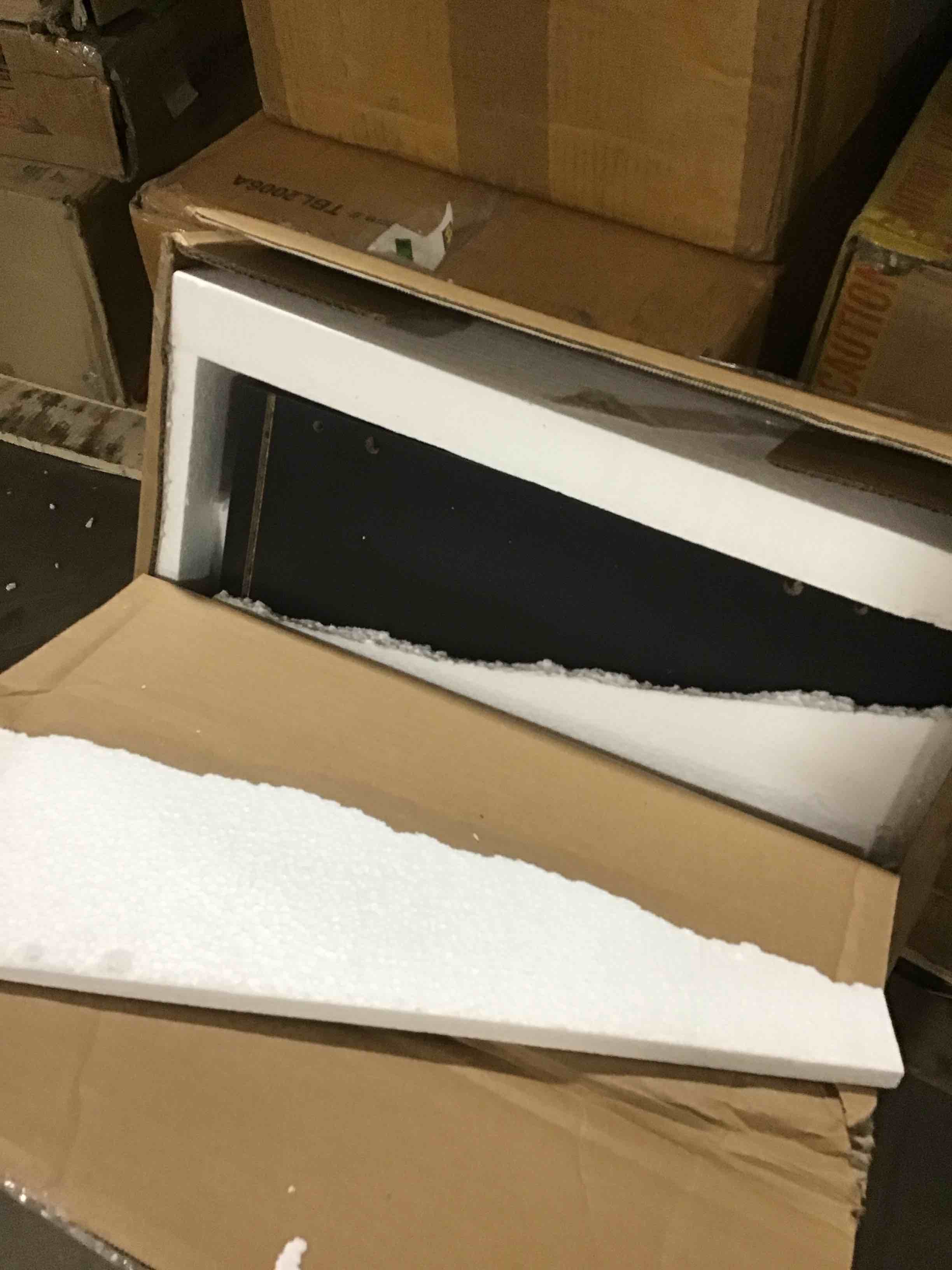 https://s3.amazonaws.com/lotting-images-prod/bidfta/RED6068588_1711996528306.jpeg