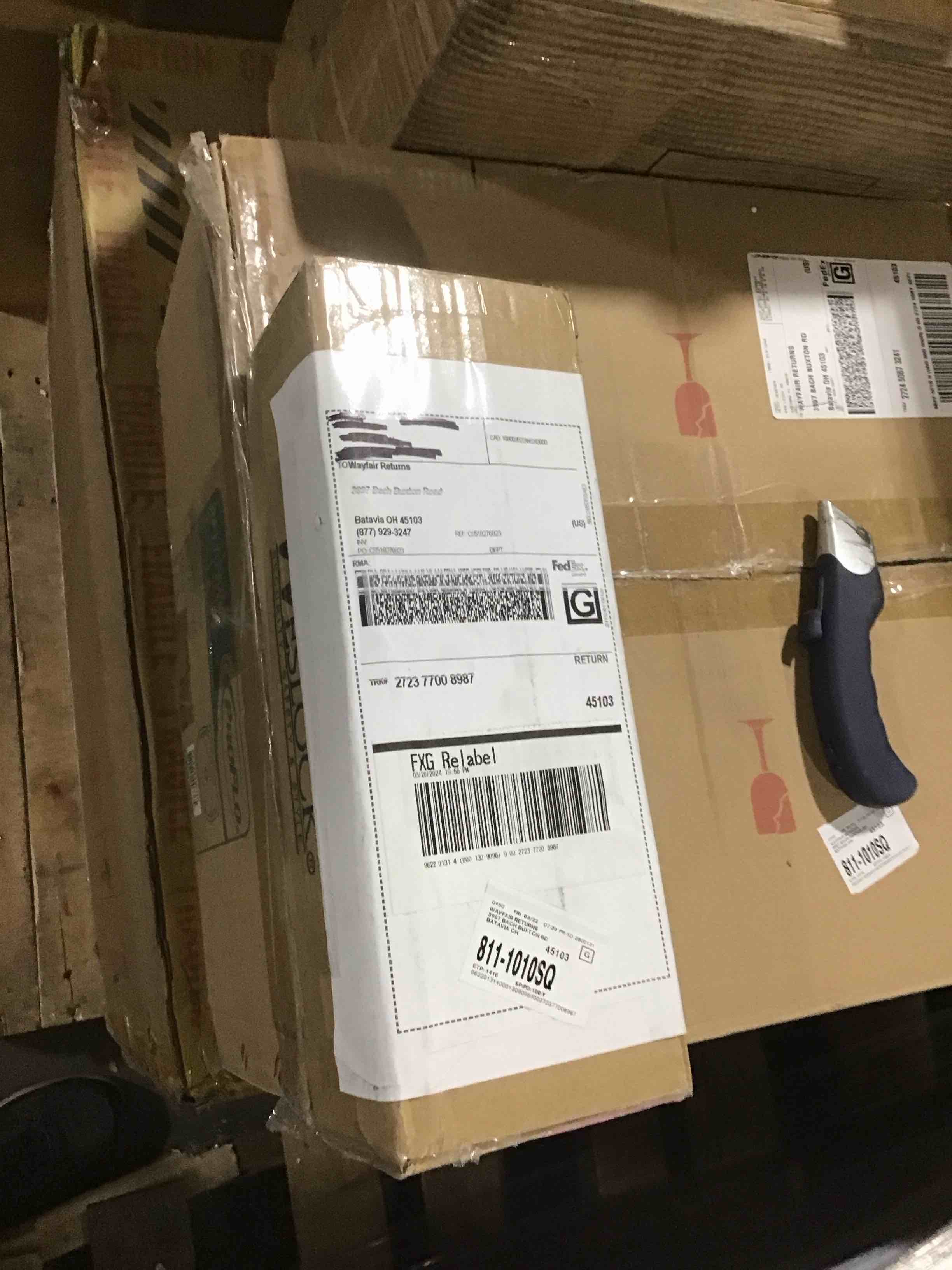 https://s3.amazonaws.com/lotting-images-prod/bidfta/RED6068598_1711997719455.jpeg