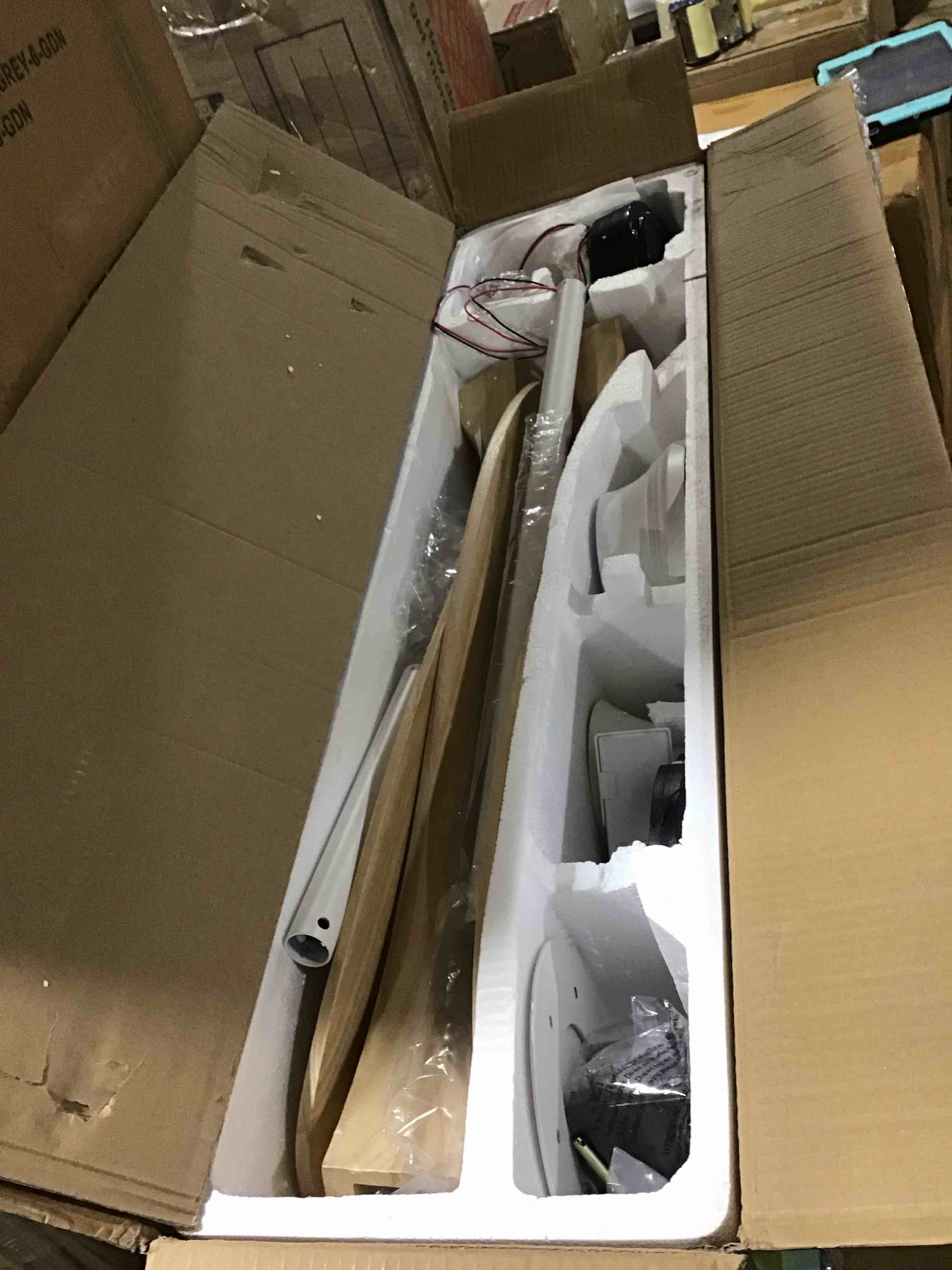 https://s3.amazonaws.com/lotting-images-prod/bidfta/RED6068601_1711997801244.jpeg