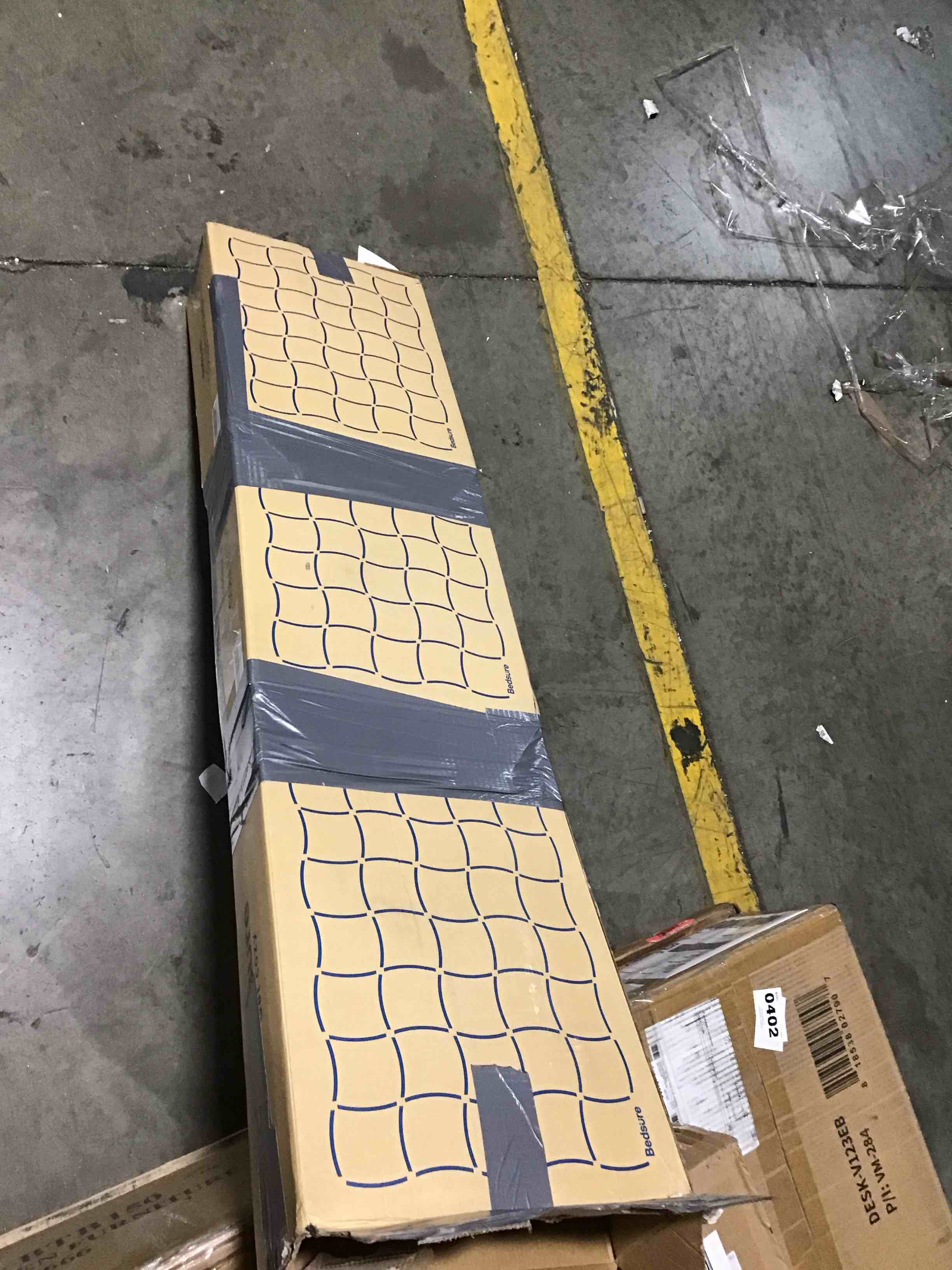 https://s3.amazonaws.com/lotting-images-prod/bidfta/RED6069238_1712323022715.jpeg