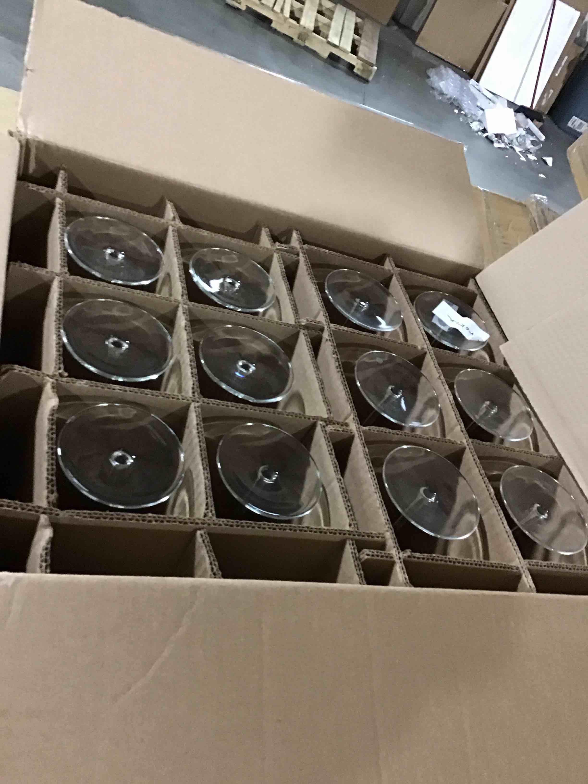 https://s3.amazonaws.com/lotting-images-prod/bidfta/RED6069292_1712331020431.jpeg
