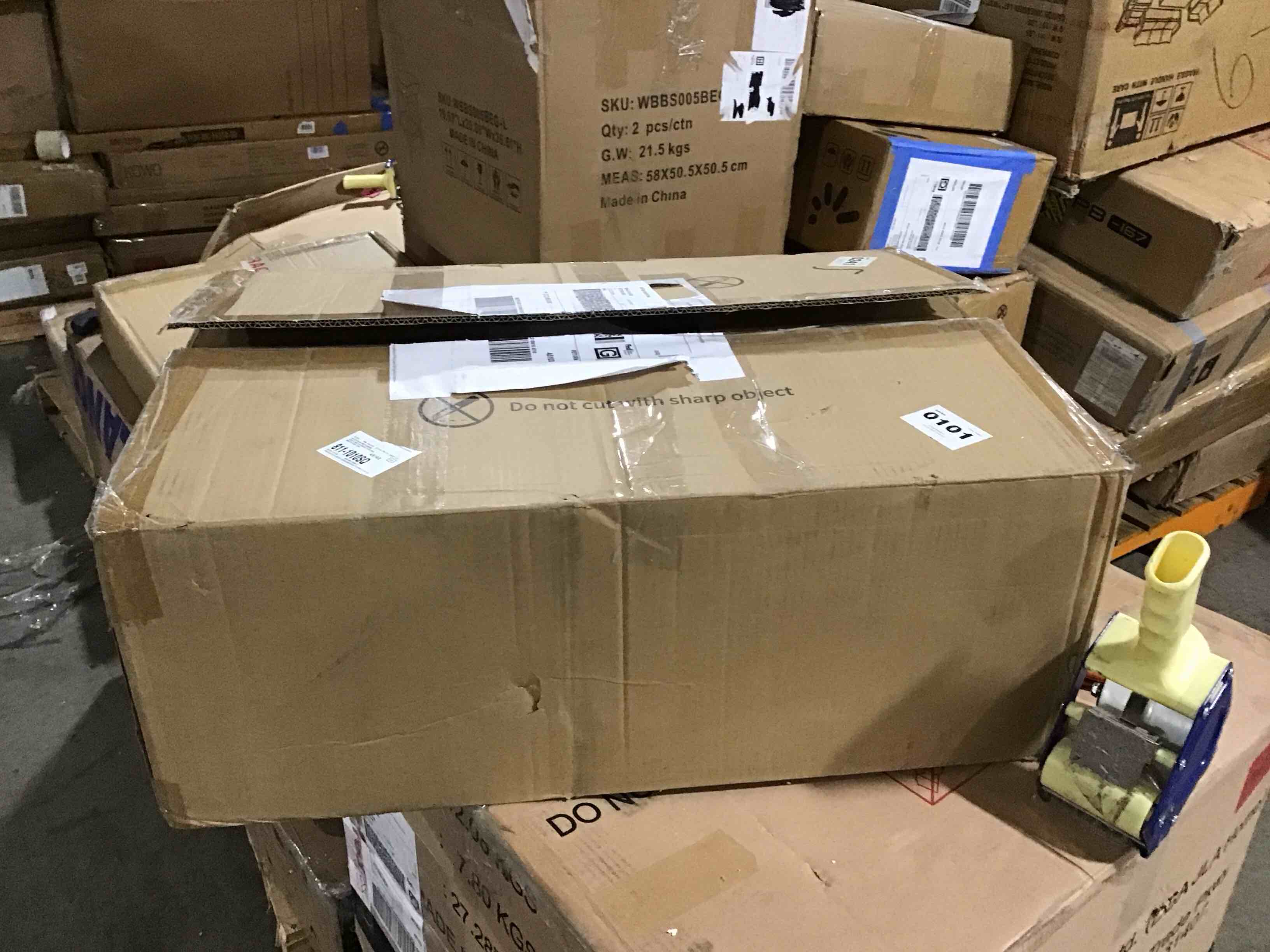 https://s3.amazonaws.com/lotting-images-prod/bidfta/RED6069434_1712667294068.jpeg