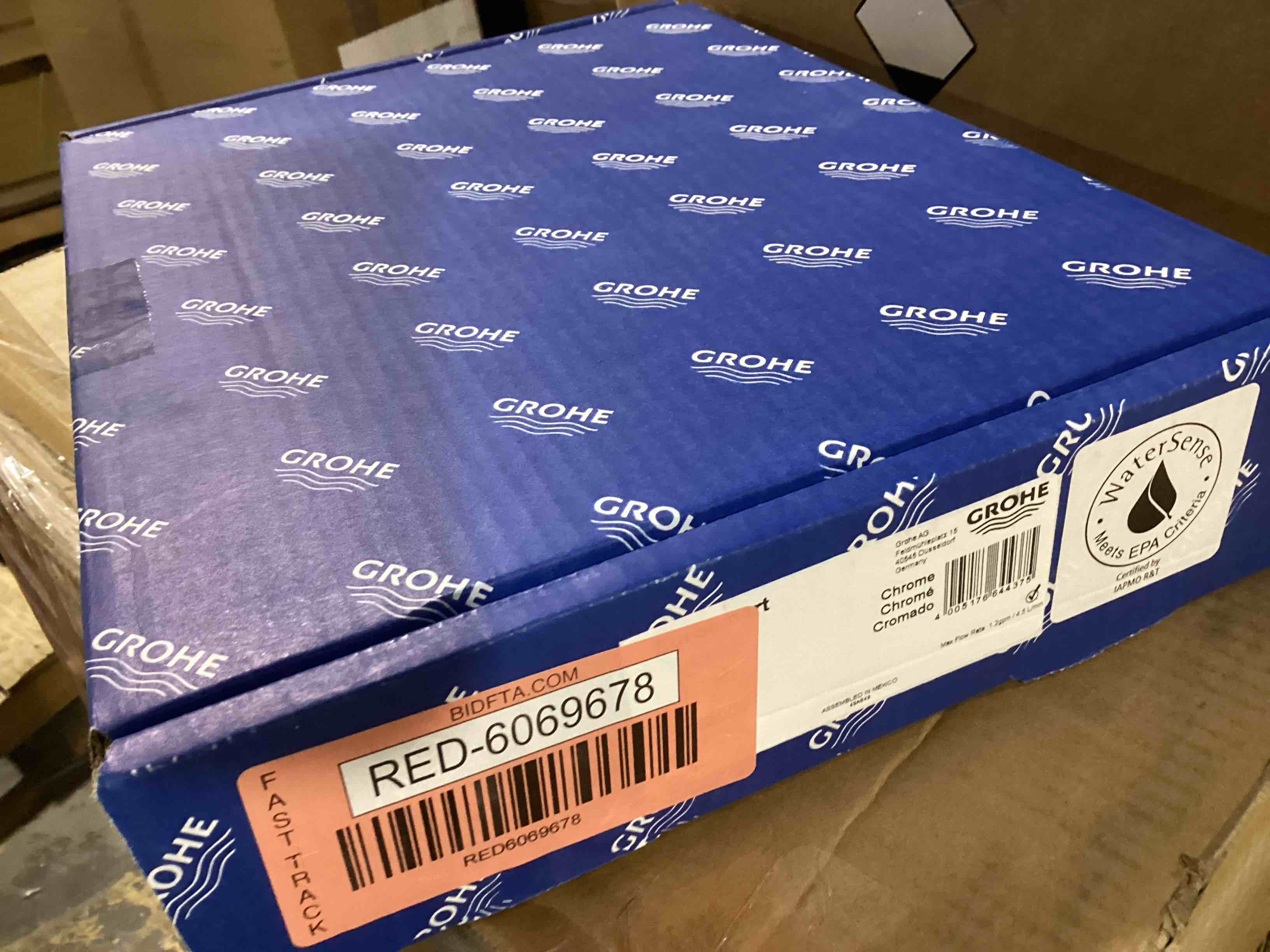 https://s3.amazonaws.com/lotting-images-prod/bidfta/RED6069678_1711732709116.jpeg