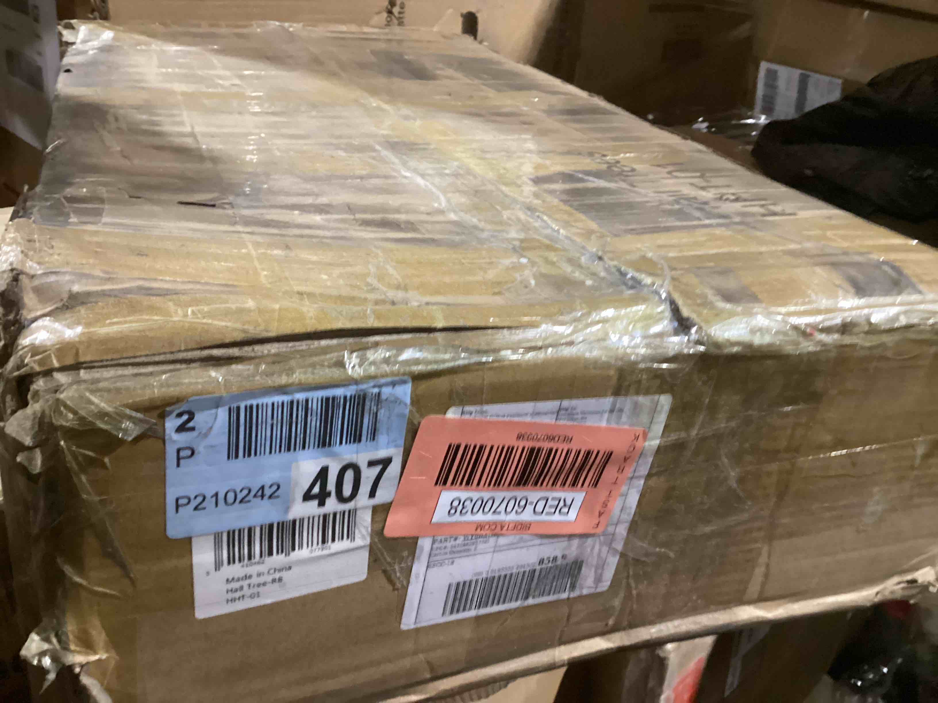 https://s3.amazonaws.com/lotting-images-prod/bidfta/RED6070038_1712166930165.jpeg