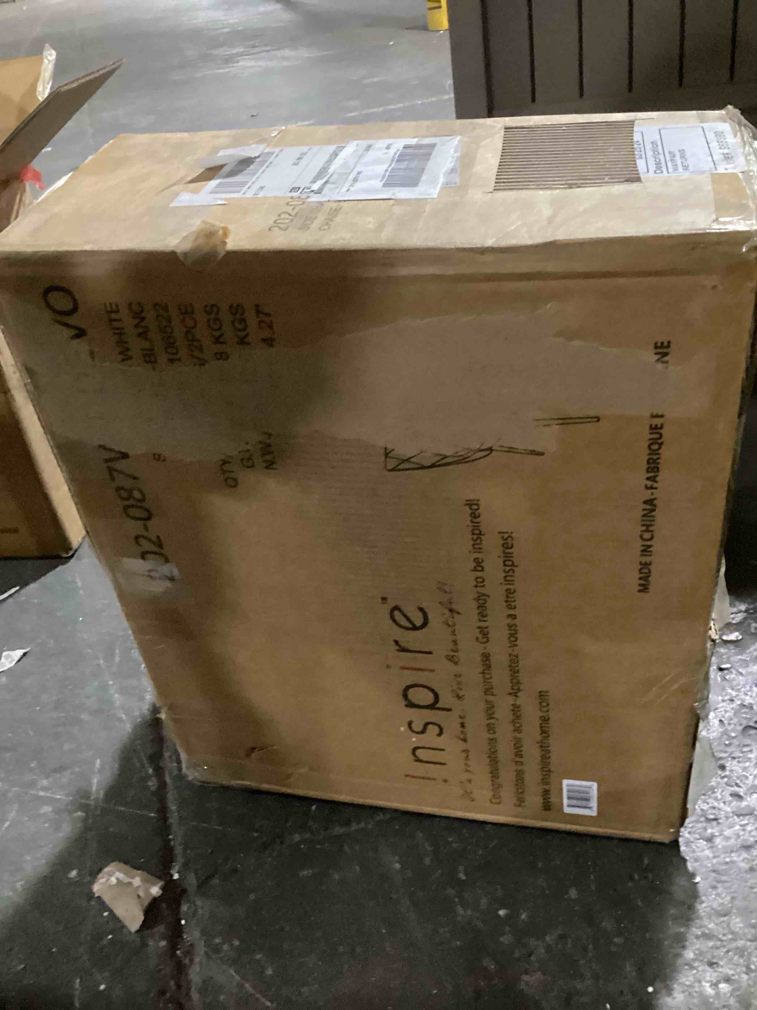 https://s3.amazonaws.com/lotting-images-prod/bidfta/RED6070764_1712925813044.jpeg