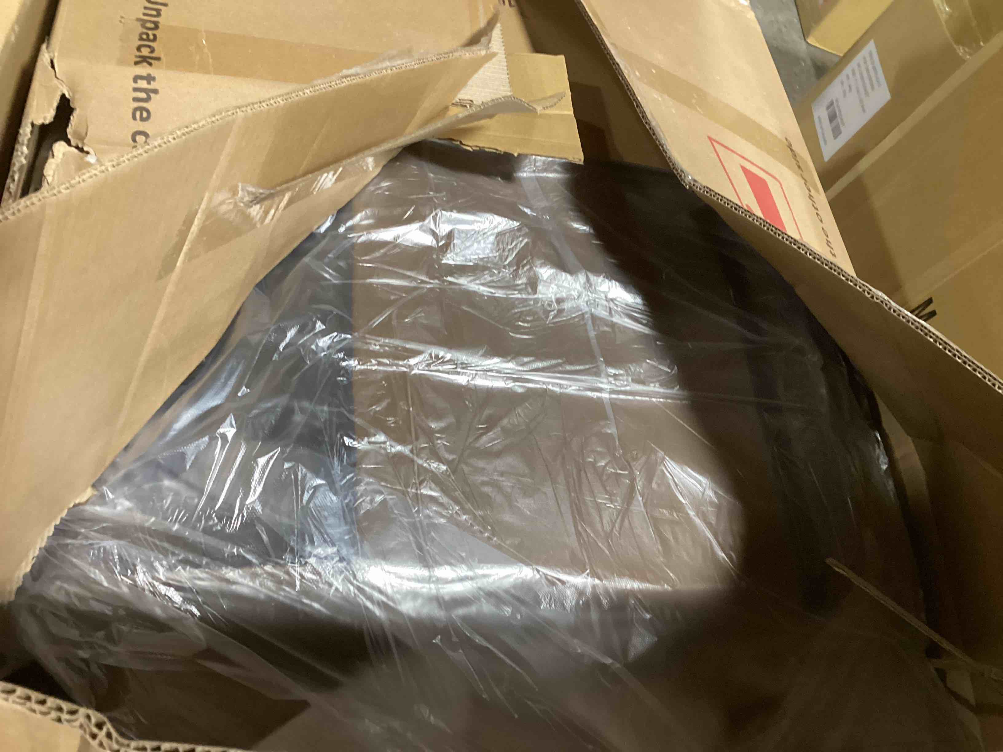 https://s3.amazonaws.com/lotting-images-prod/bidfta/RED6070910_1713193024522.jpeg