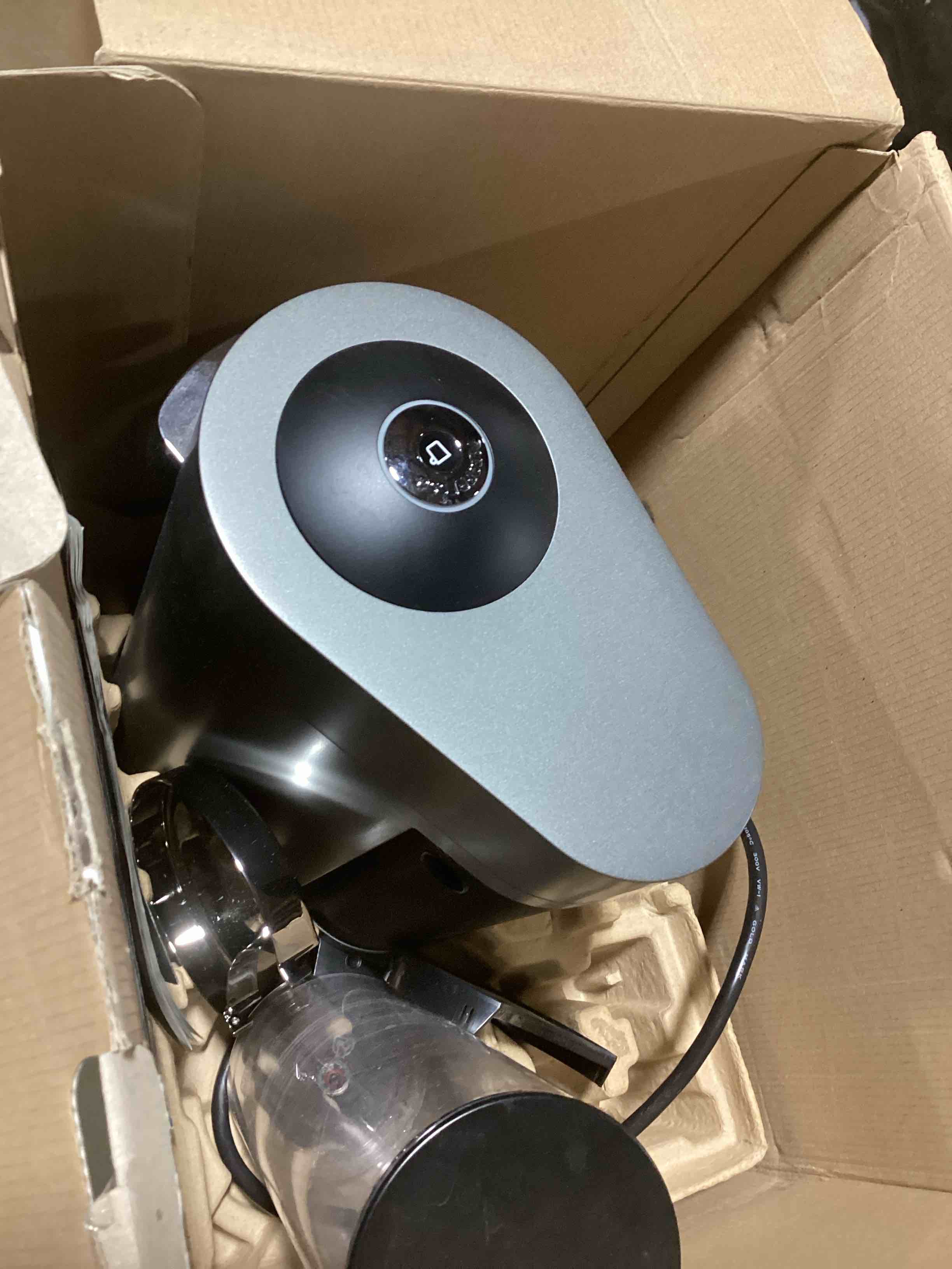 https://s3.amazonaws.com/lotting-images-prod/bidfta/RED6073043_1714046203229.jpeg
